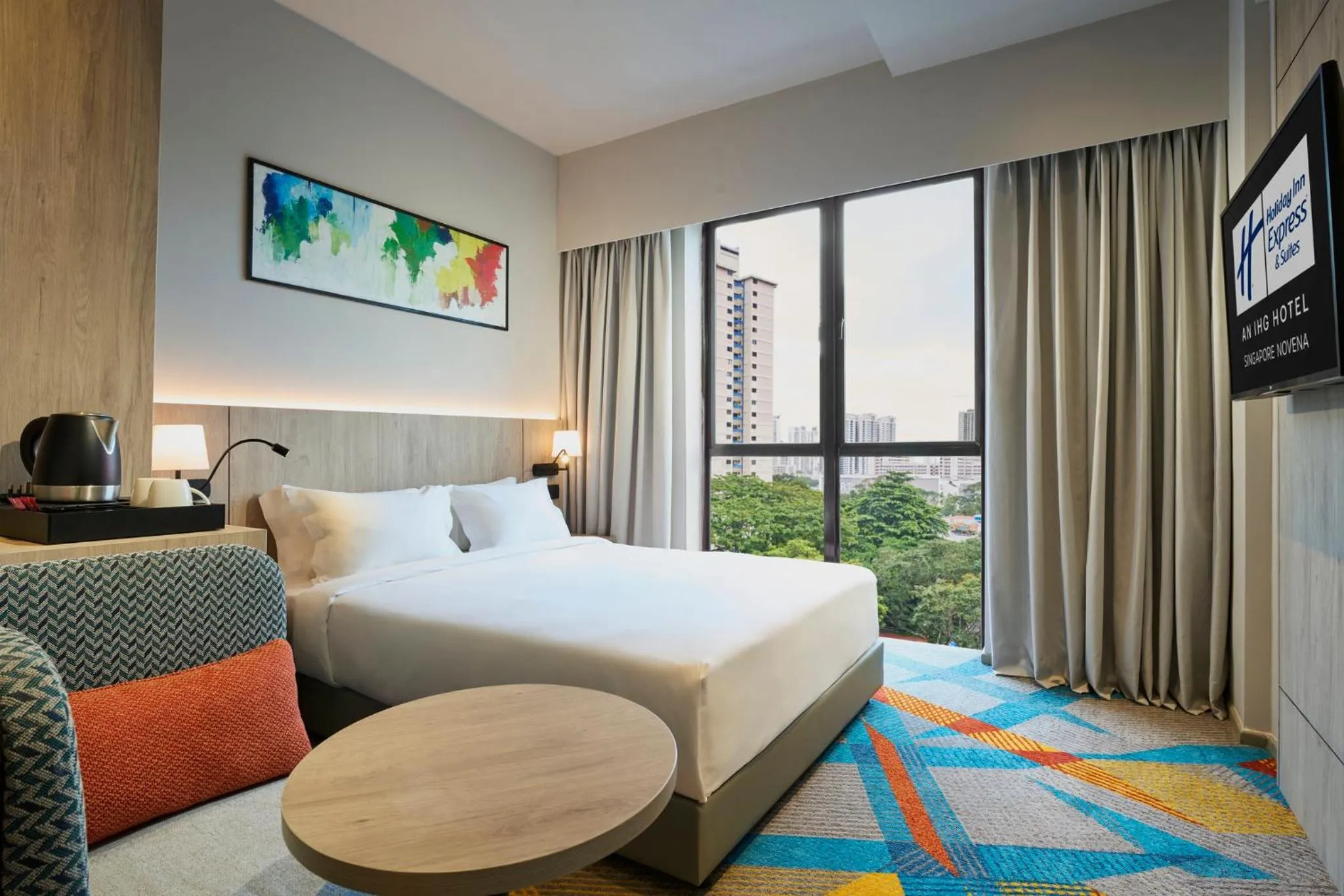 Photo of the whole room, Bed in Holiday Inn Express & Suites Singapore Novena by IHG