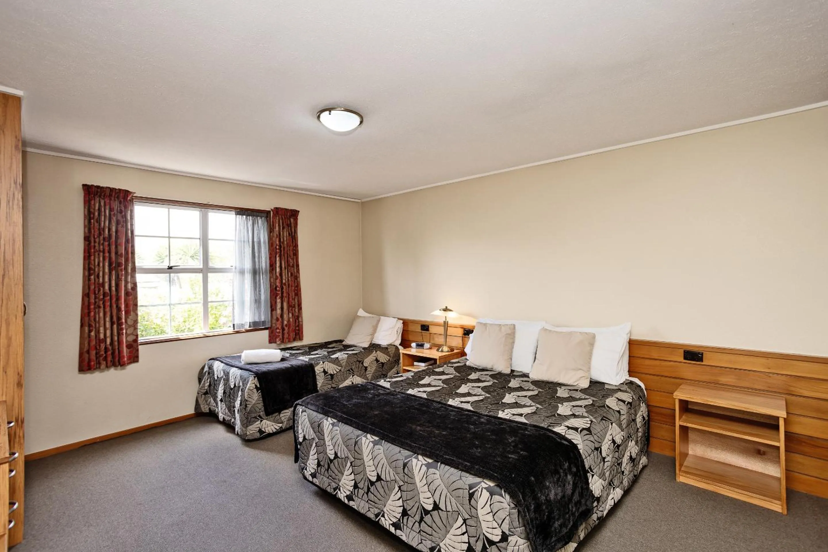 Bed in Balmoral Lodge Motel