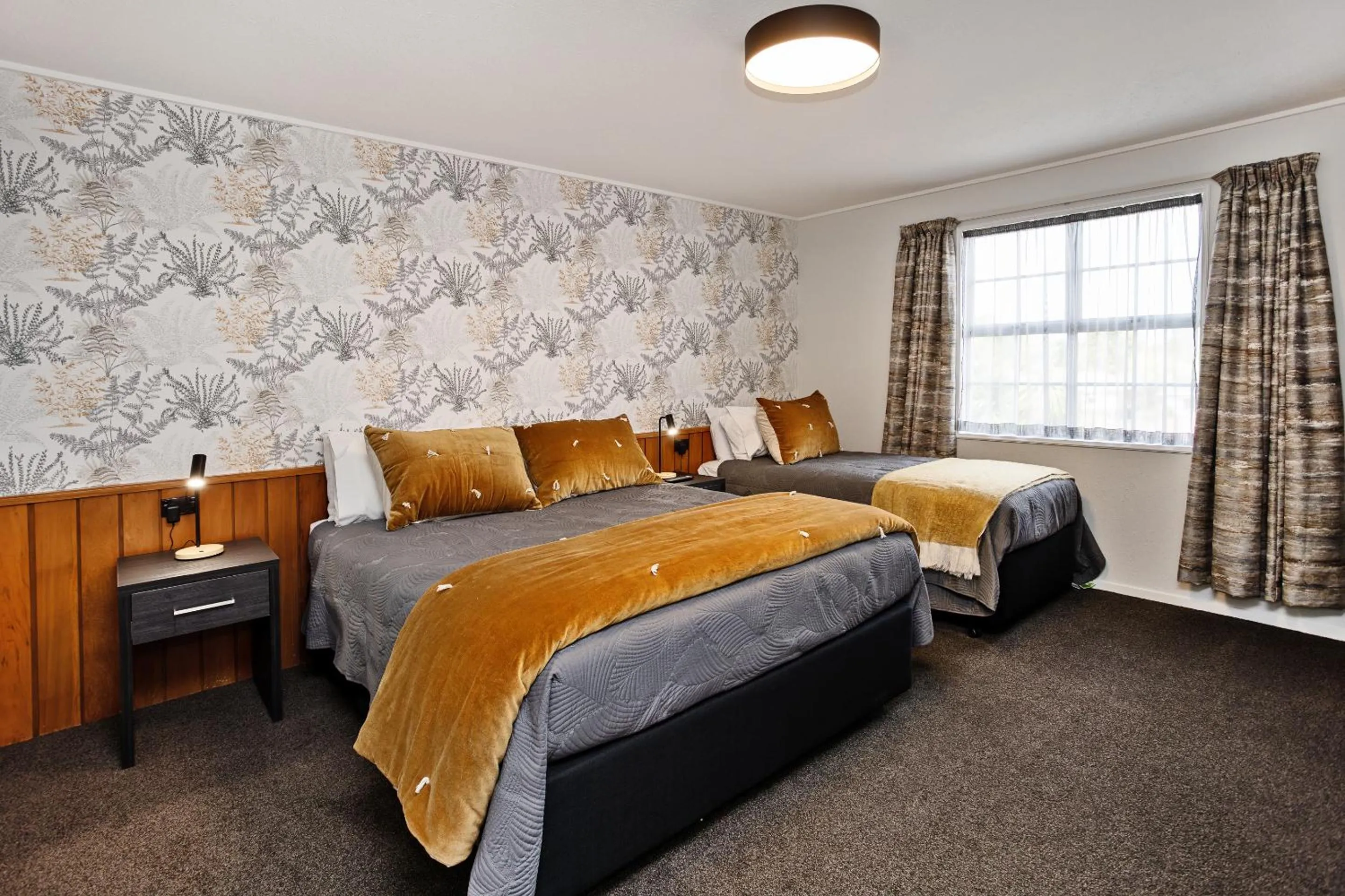 Bed in Balmoral Lodge Motel