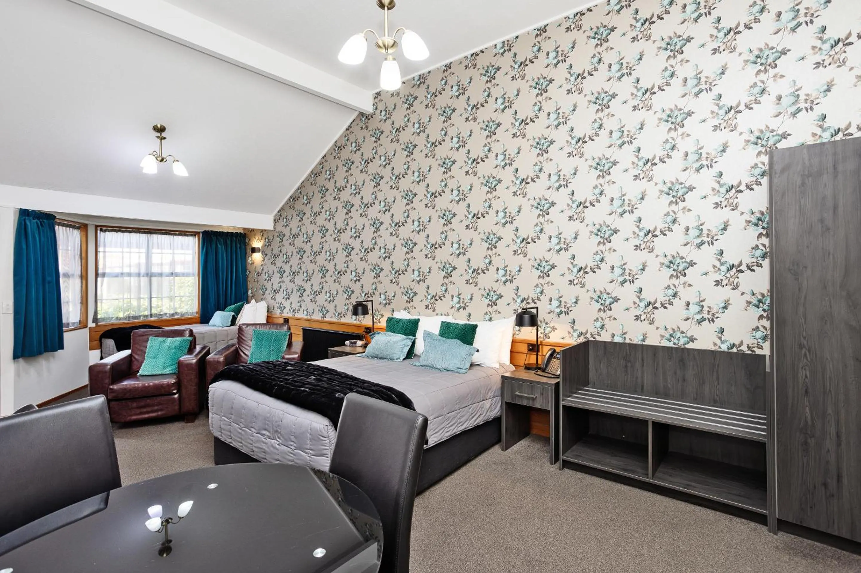 Balmoral Lodge Motel