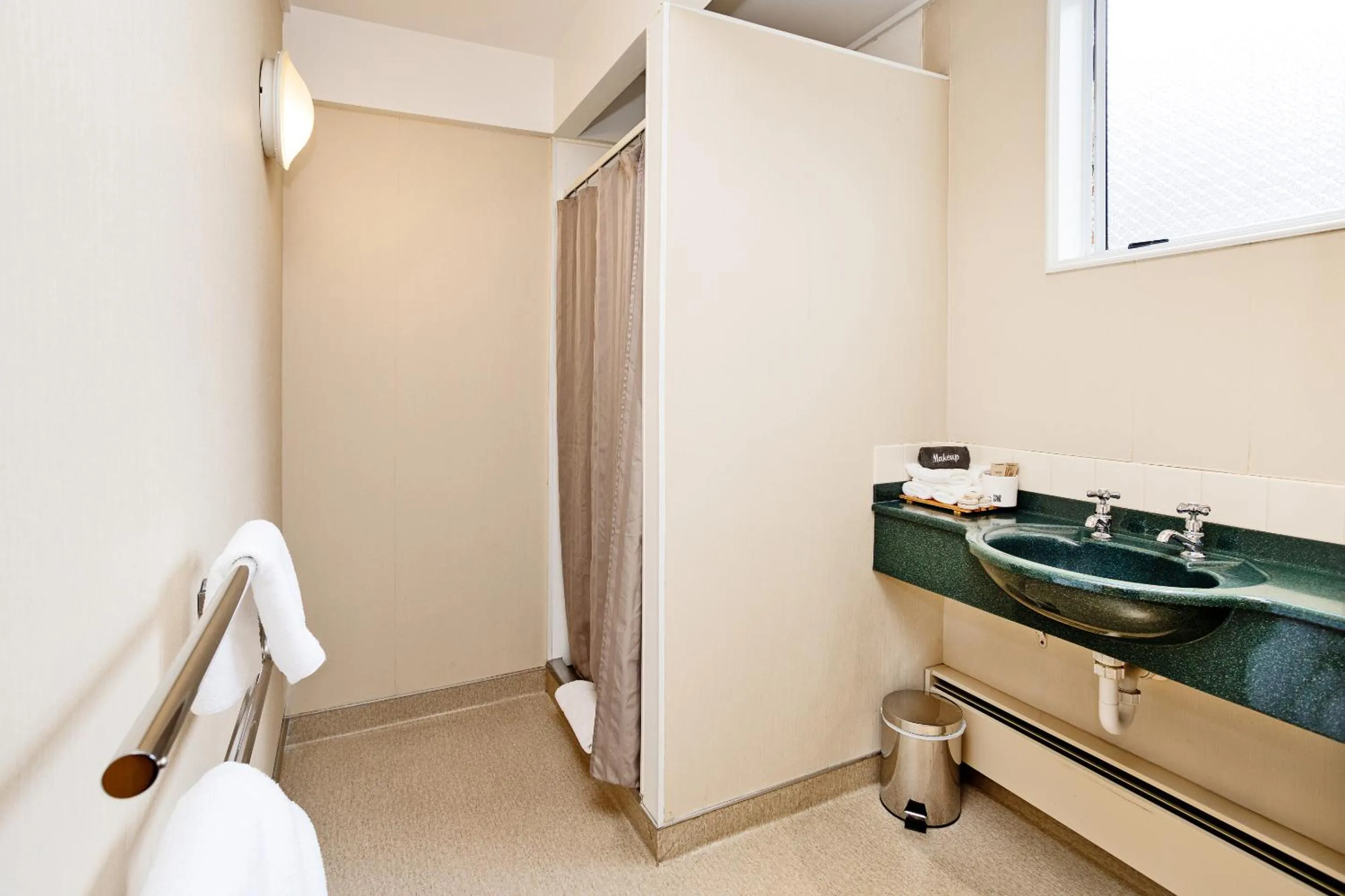 Balmoral Lodge Motel