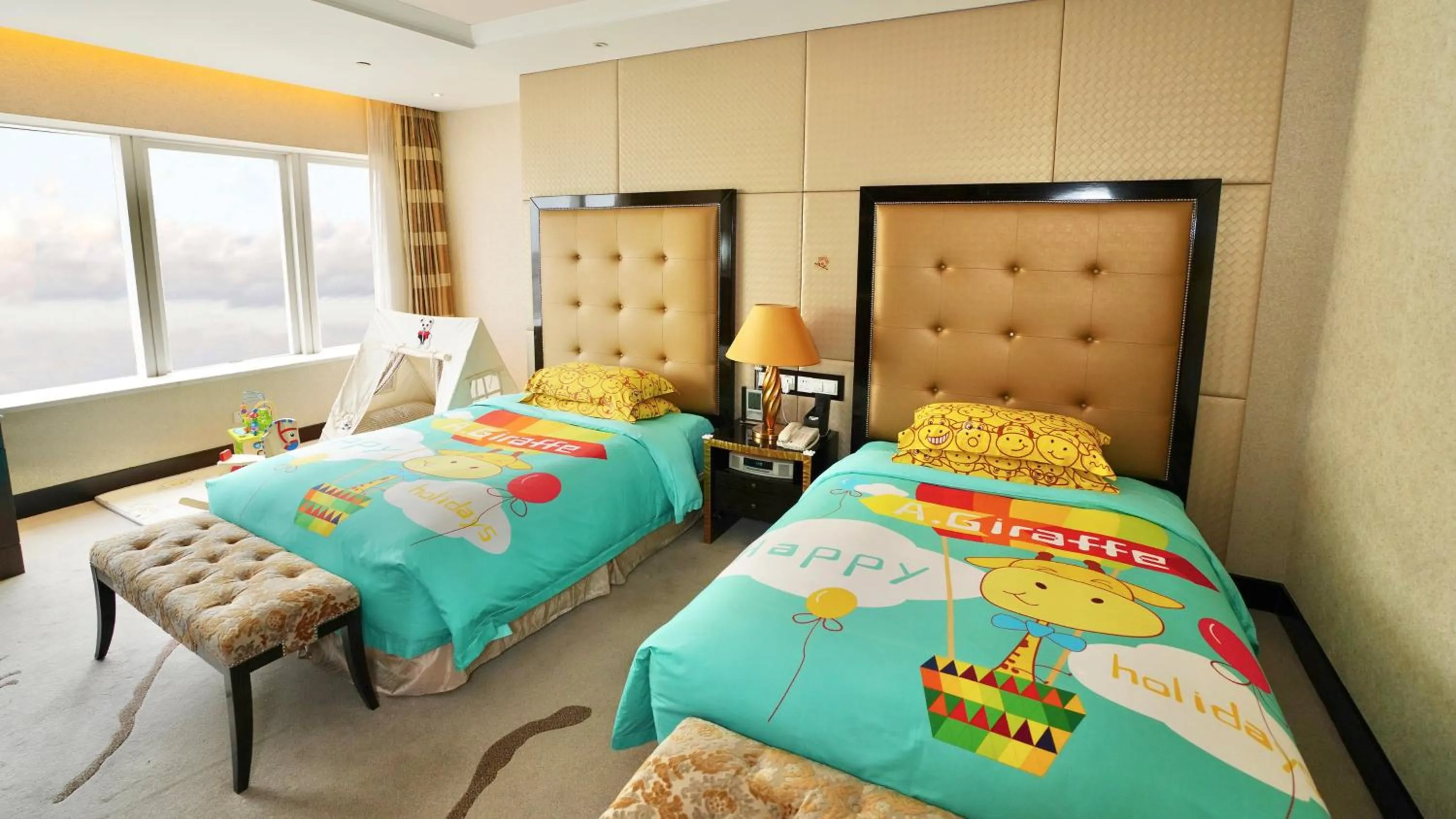 Photo of the whole room, Bed in InterContinental Dalian by IHG