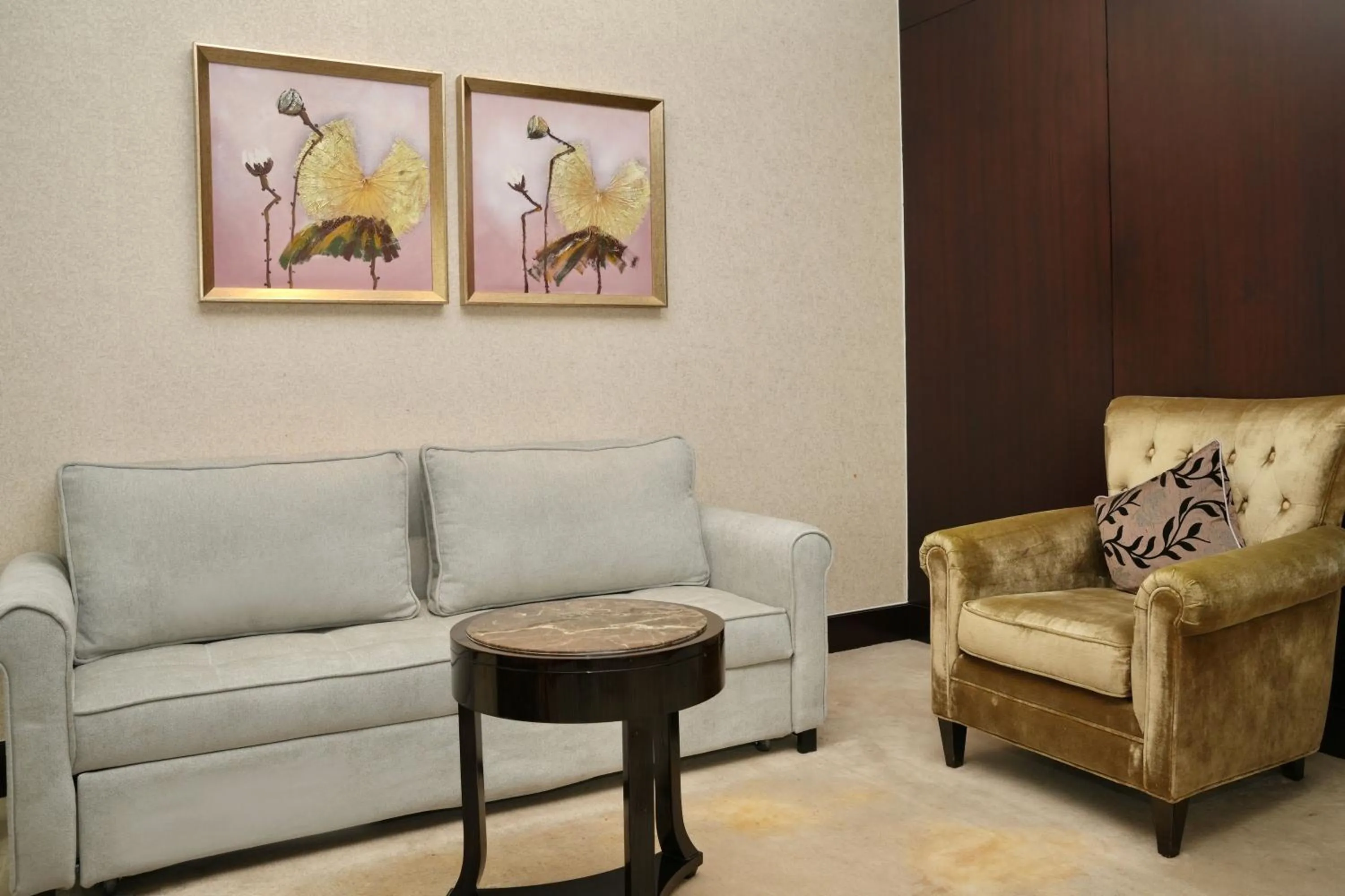 Living room in InterContinental Dalian by IHG