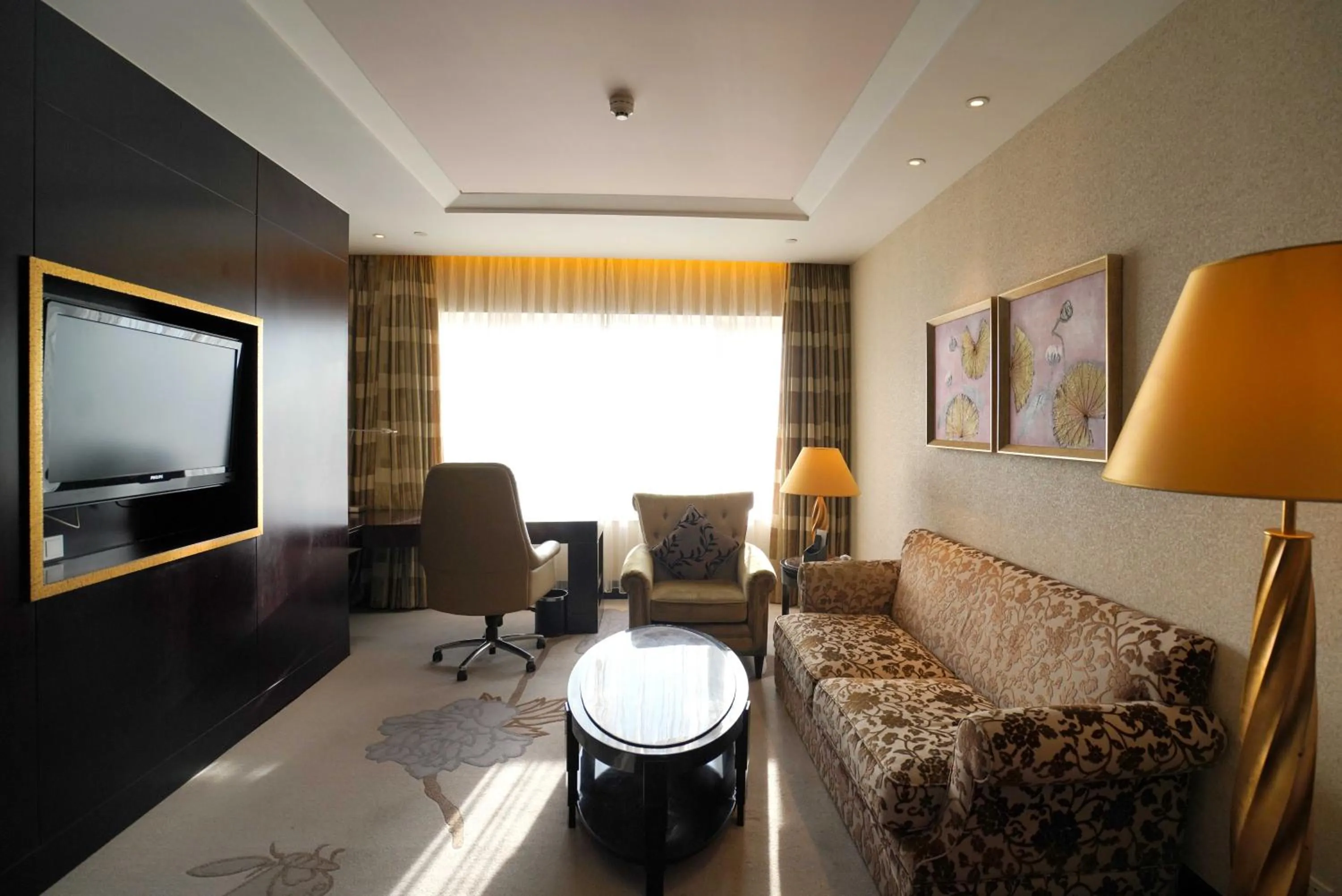 Living room in InterContinental Dalian by IHG