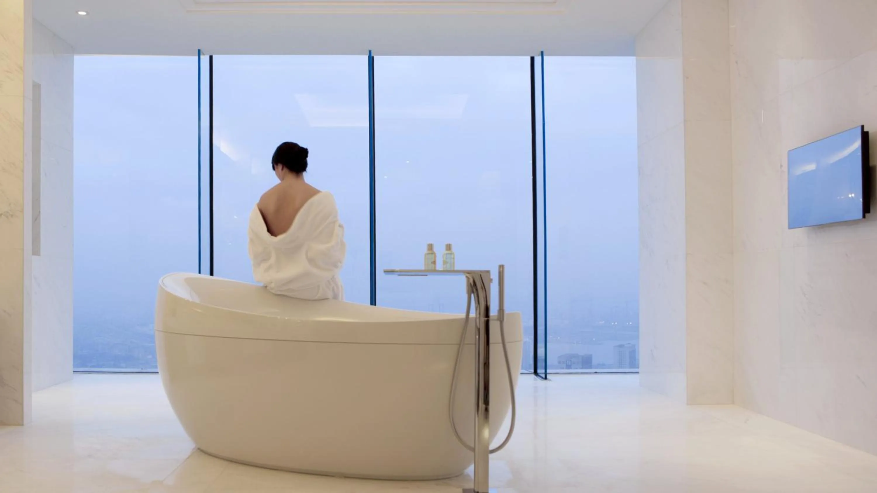 Bathroom in InterContinental Dalian by IHG