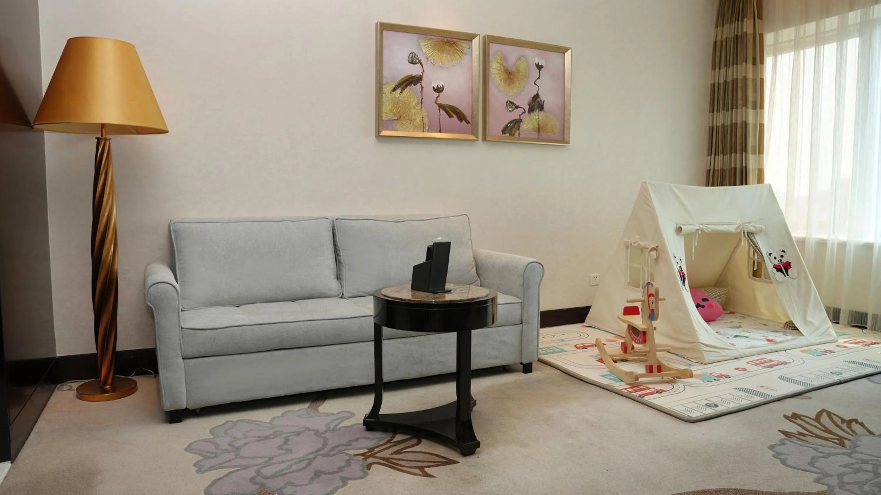 Photo of the whole room in InterContinental Dalian by IHG