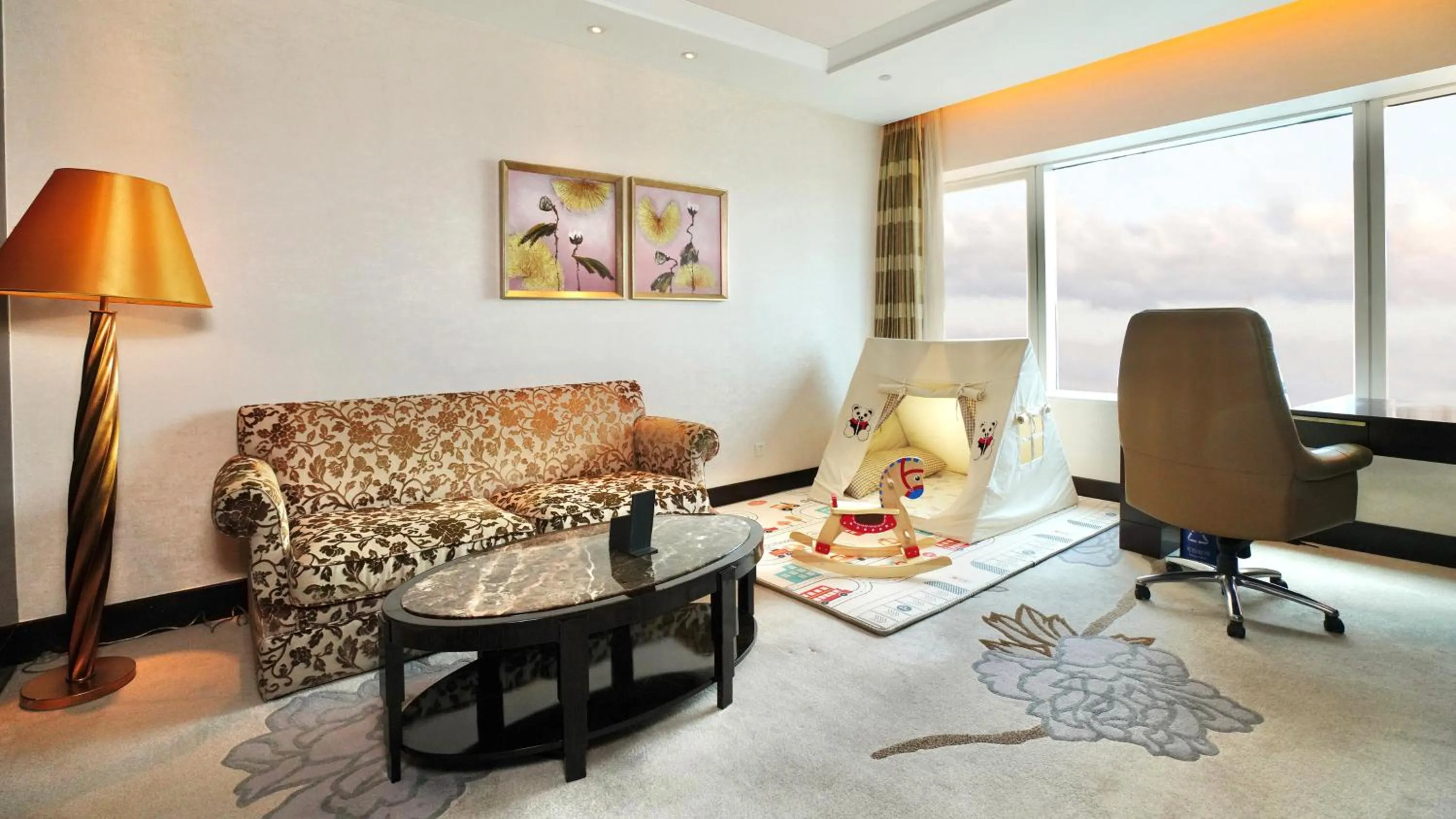 Photo of the whole room in InterContinental Dalian by IHG