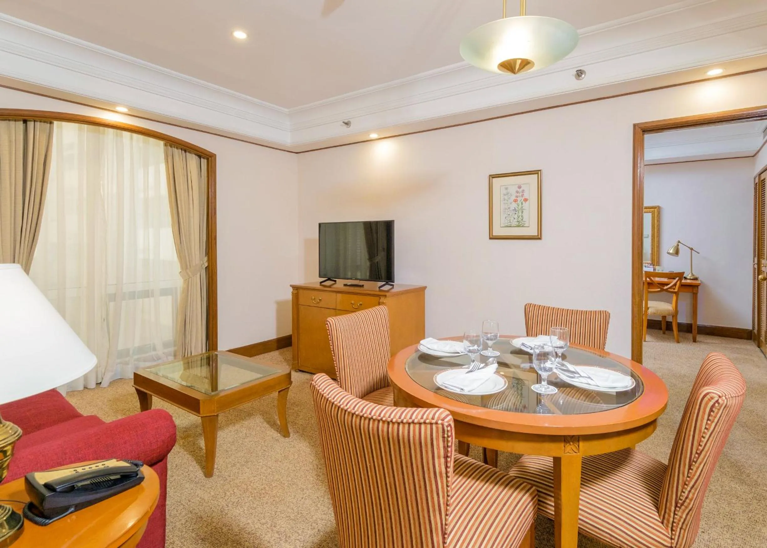 TV and multimedia in Richmonde Hotel Ortigas, Manila