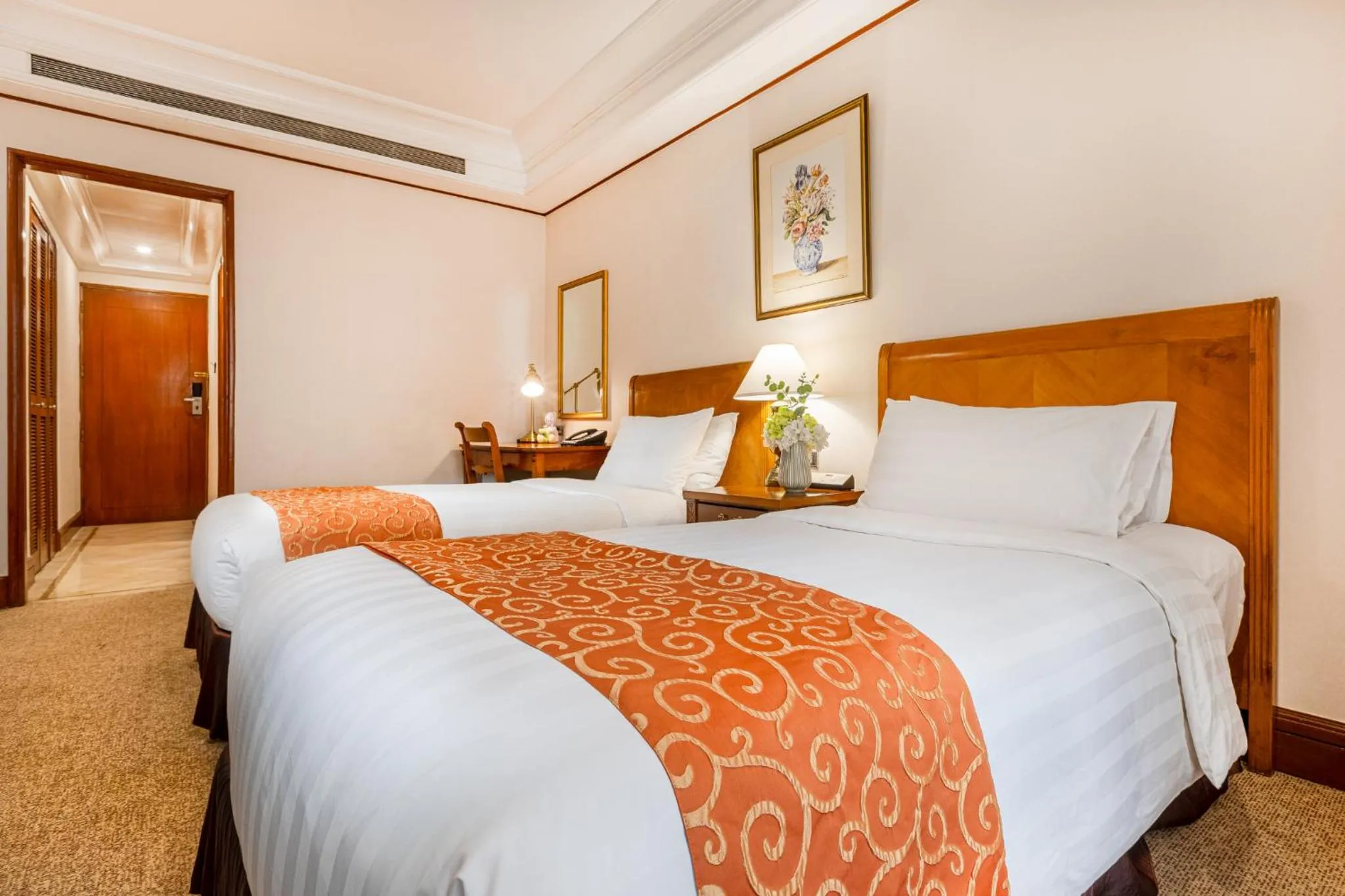 Bed in Richmonde Hotel Ortigas, Manila