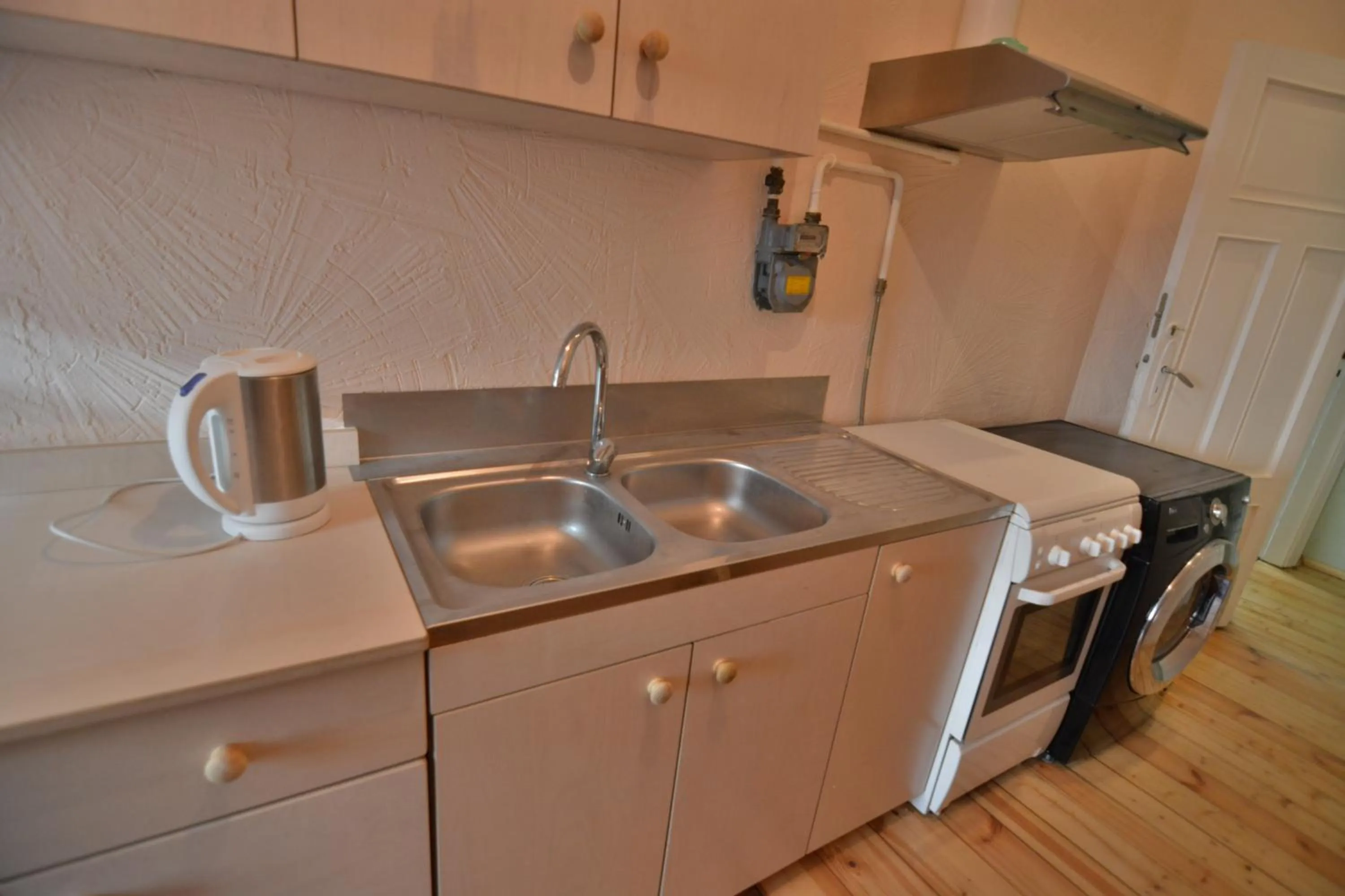 Kitchen or kitchenette in Hotel Multilux with Self Check-in