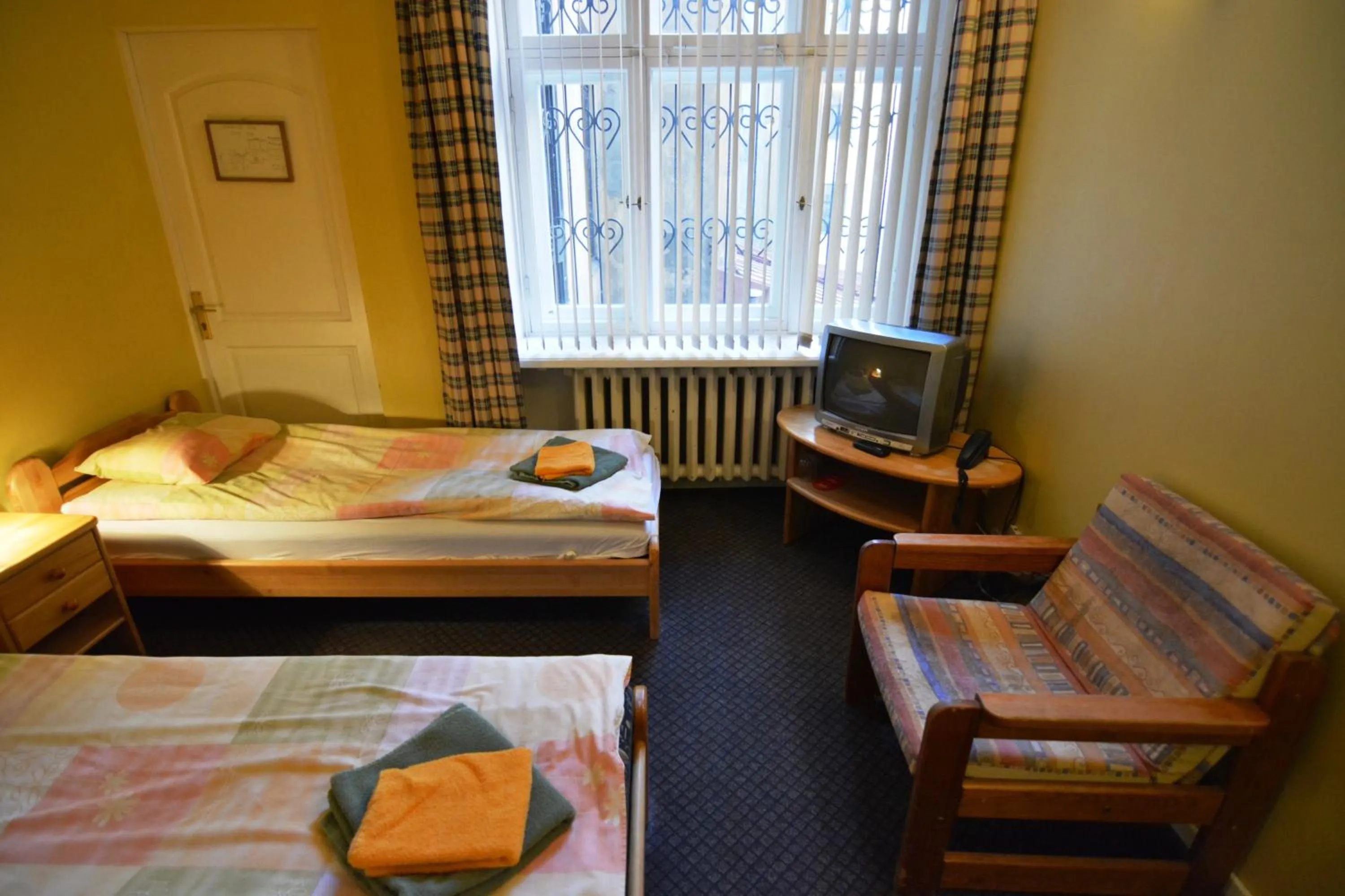 TV and multimedia, Bed in Hotel Multilux with Self Check-in