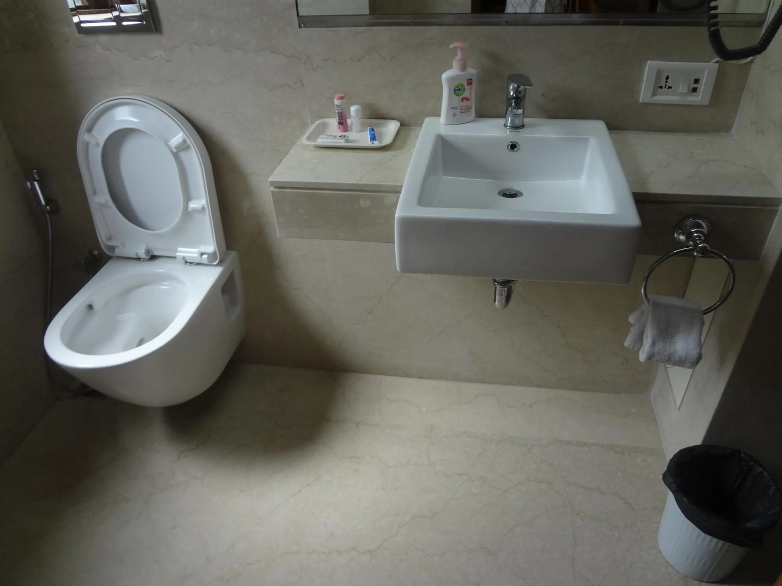 Bathroom in Astoria Hotel