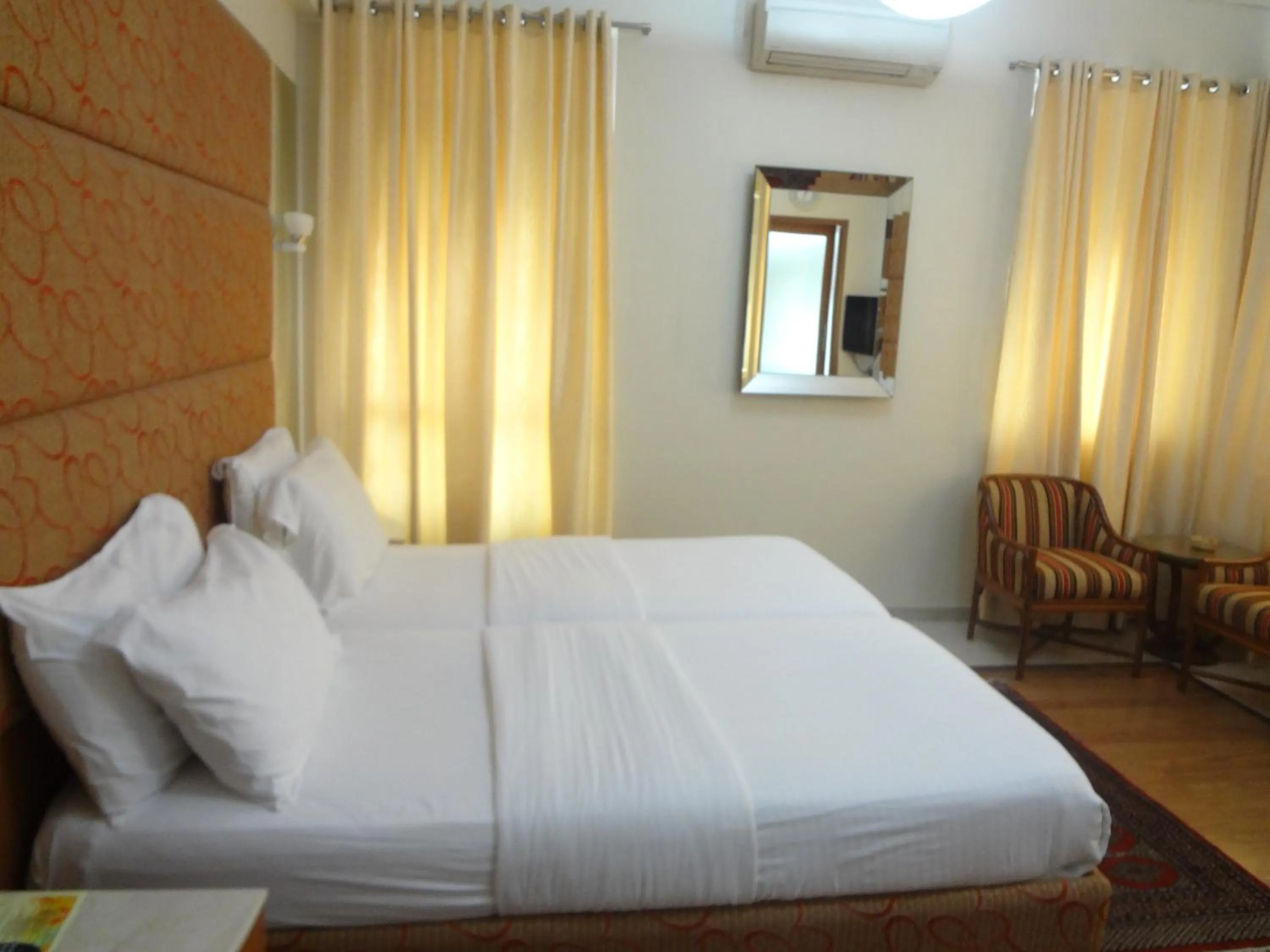 Bedroom, Bed in Astoria Hotel