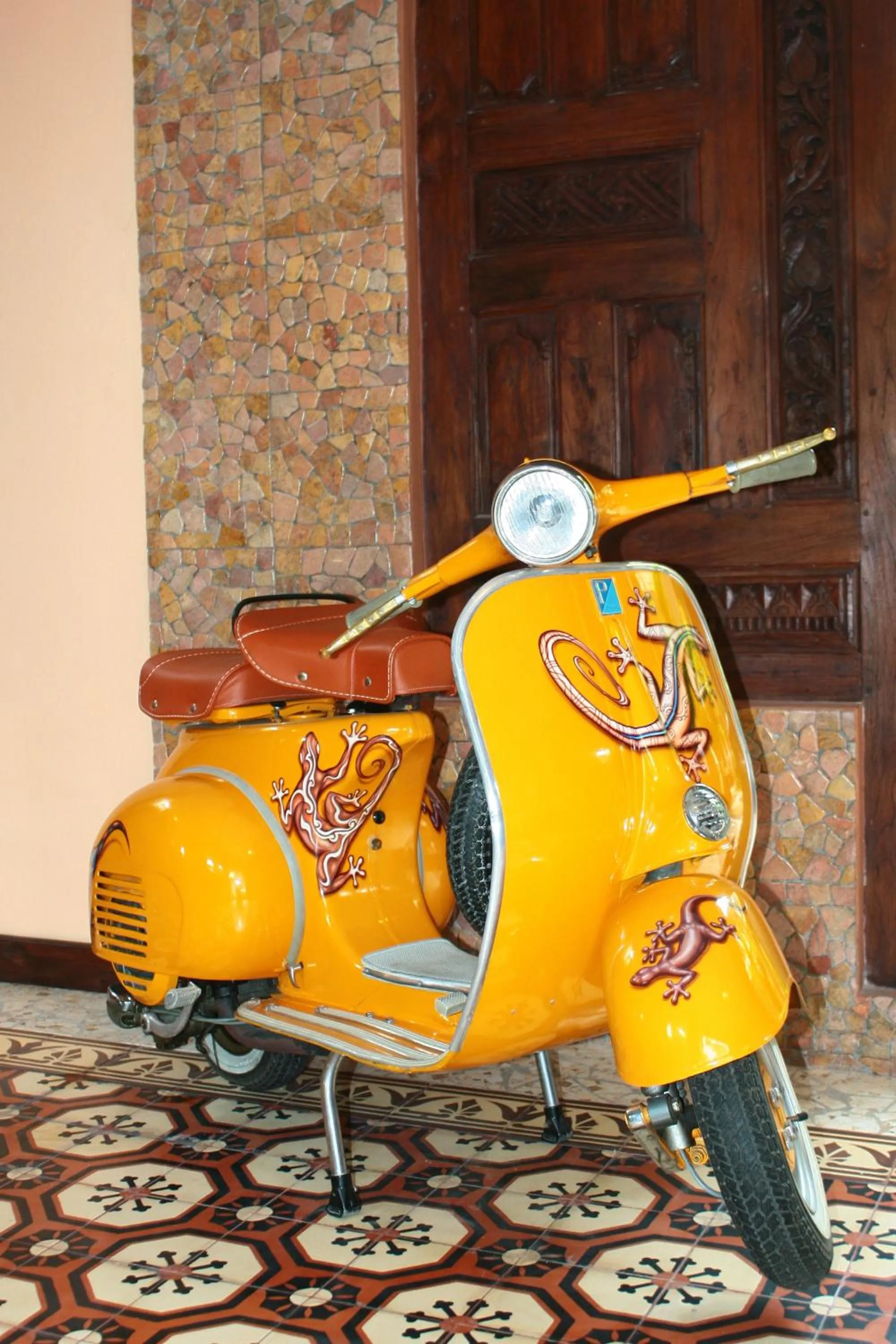 Facade/entrance in Hotel 1001 Malam