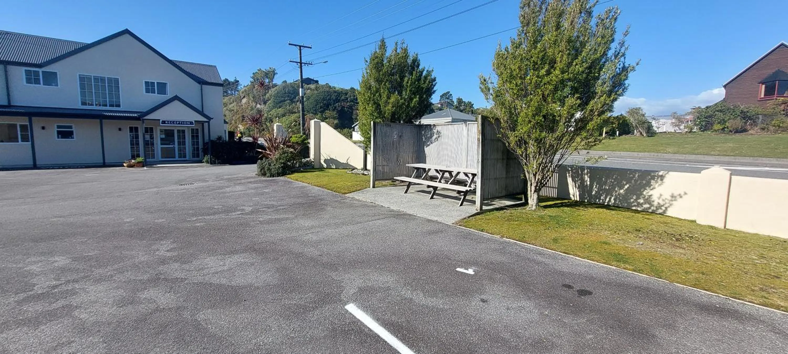 Seating area in Fitzherbert Court Motel
