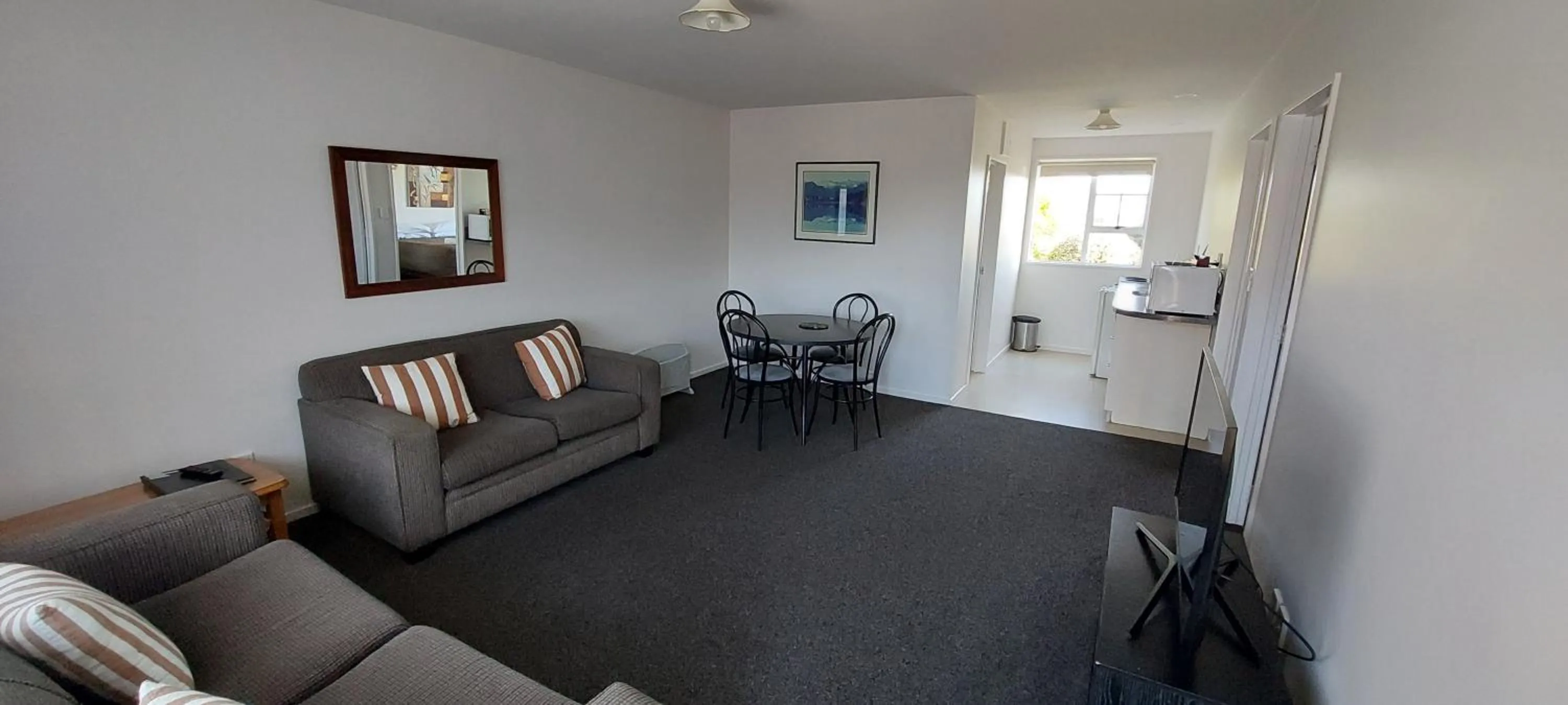 Kitchen or kitchenette in Fitzherbert Court Motel