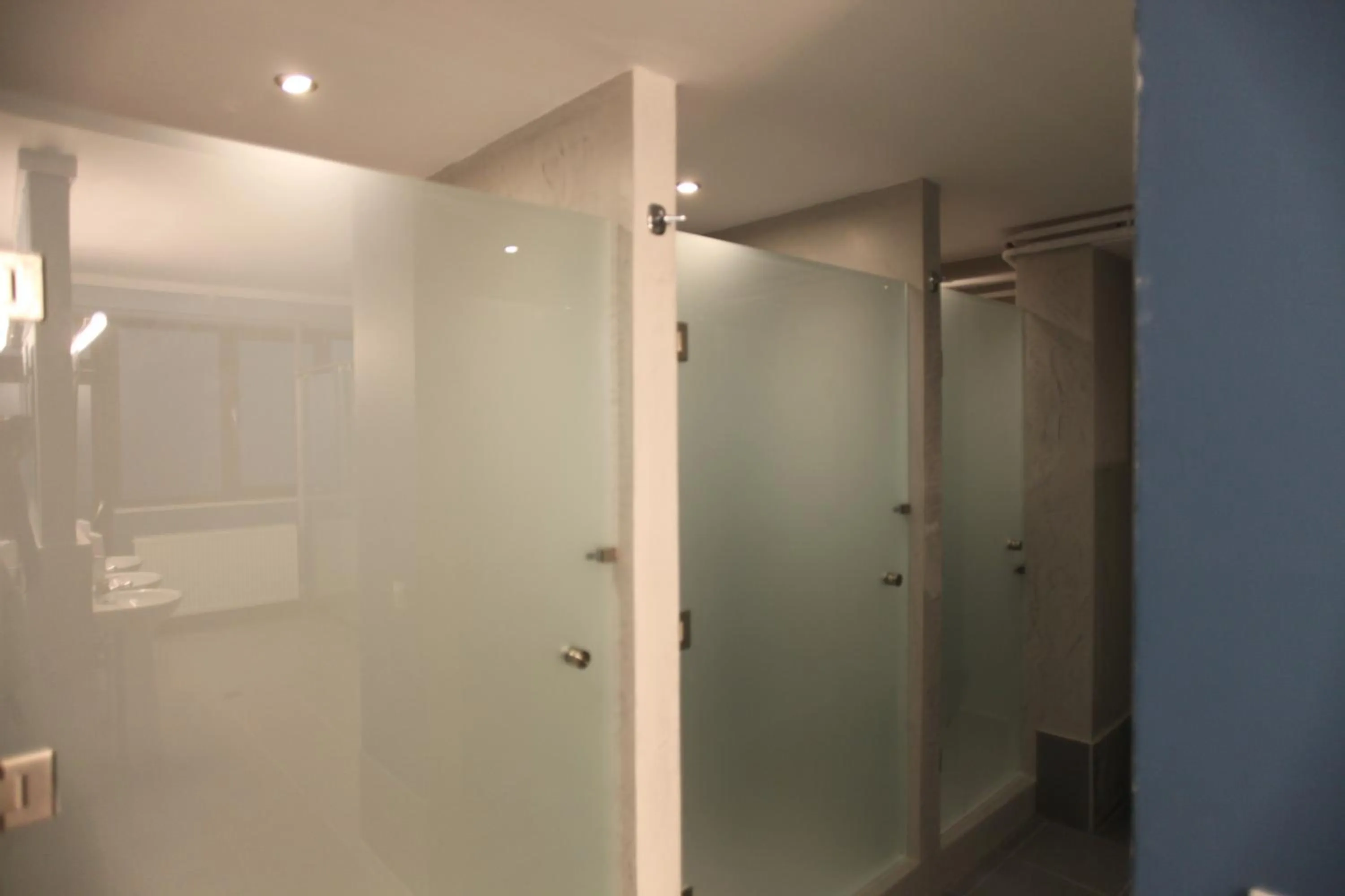 Shower in Stay Hybrid Youth Hostel