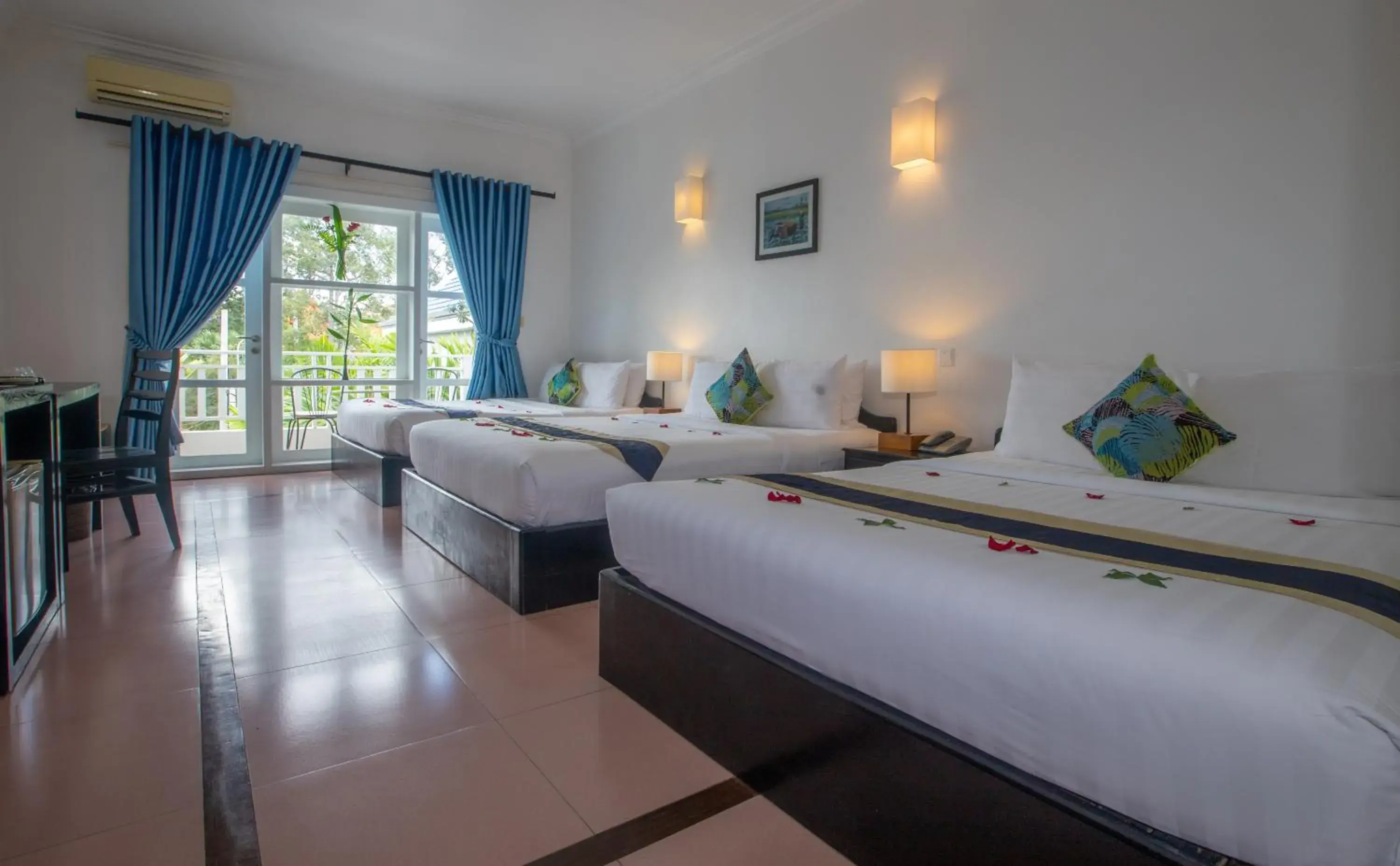 Deluxe Family Room in Amber Angkor Villa Hotel & Spa Deluxe Family Room in Amber Angkor Villa Hotel & Spa