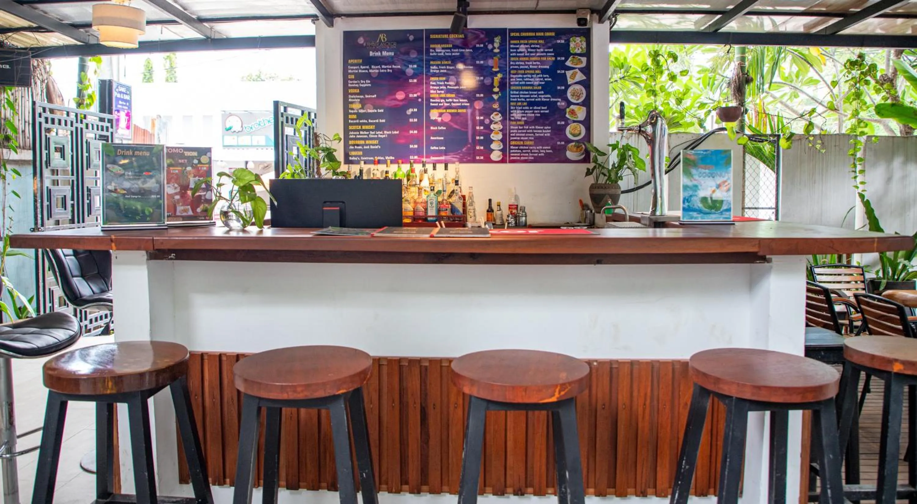 Lounge or bar in Amber Angkor Villa Hotel & Spa