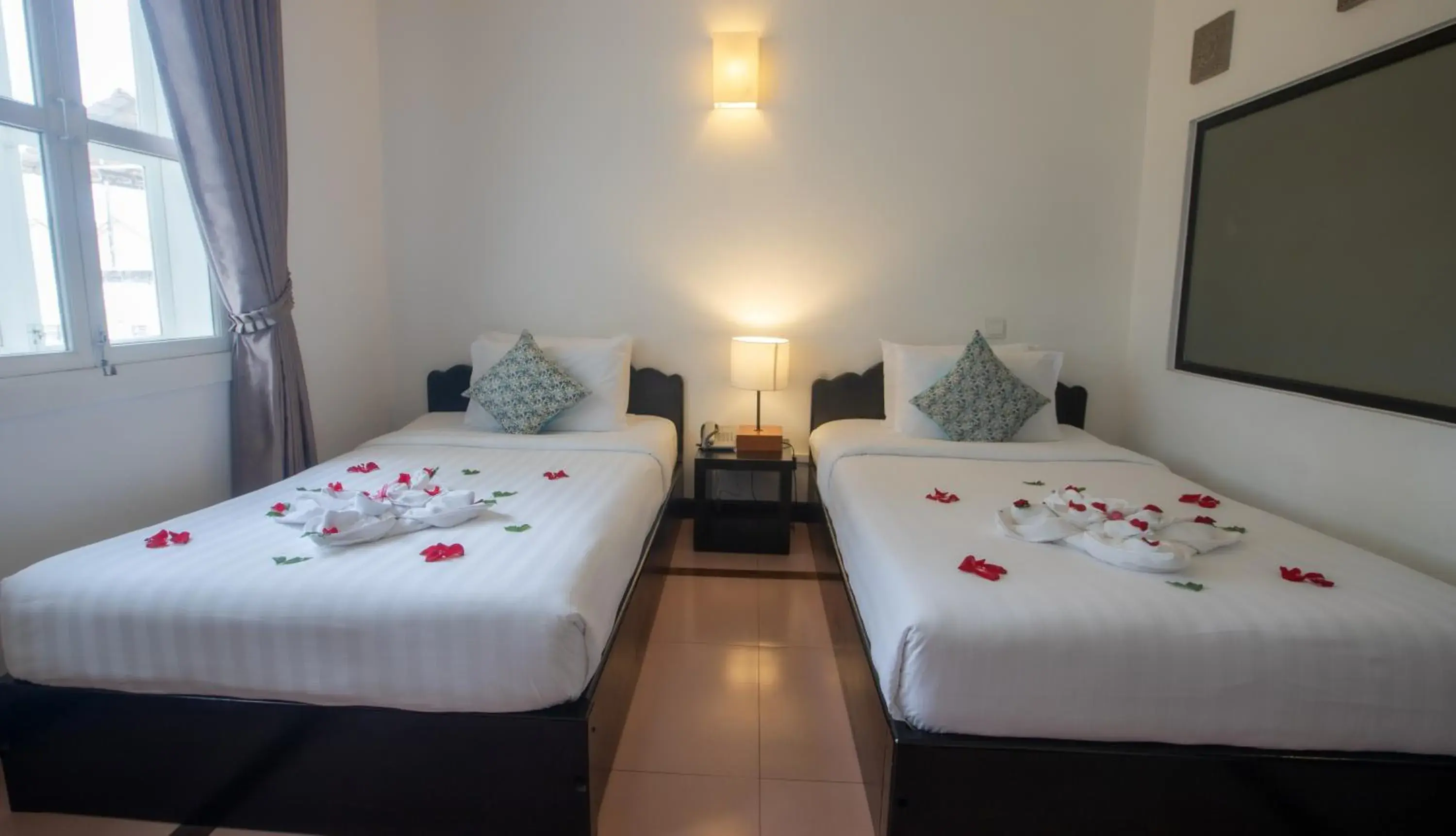 Deluxe Twin Room in Amber Angkor Villa Hotel & Spa Deluxe Twin Room in Amber Angkor Villa Hotel & Spa