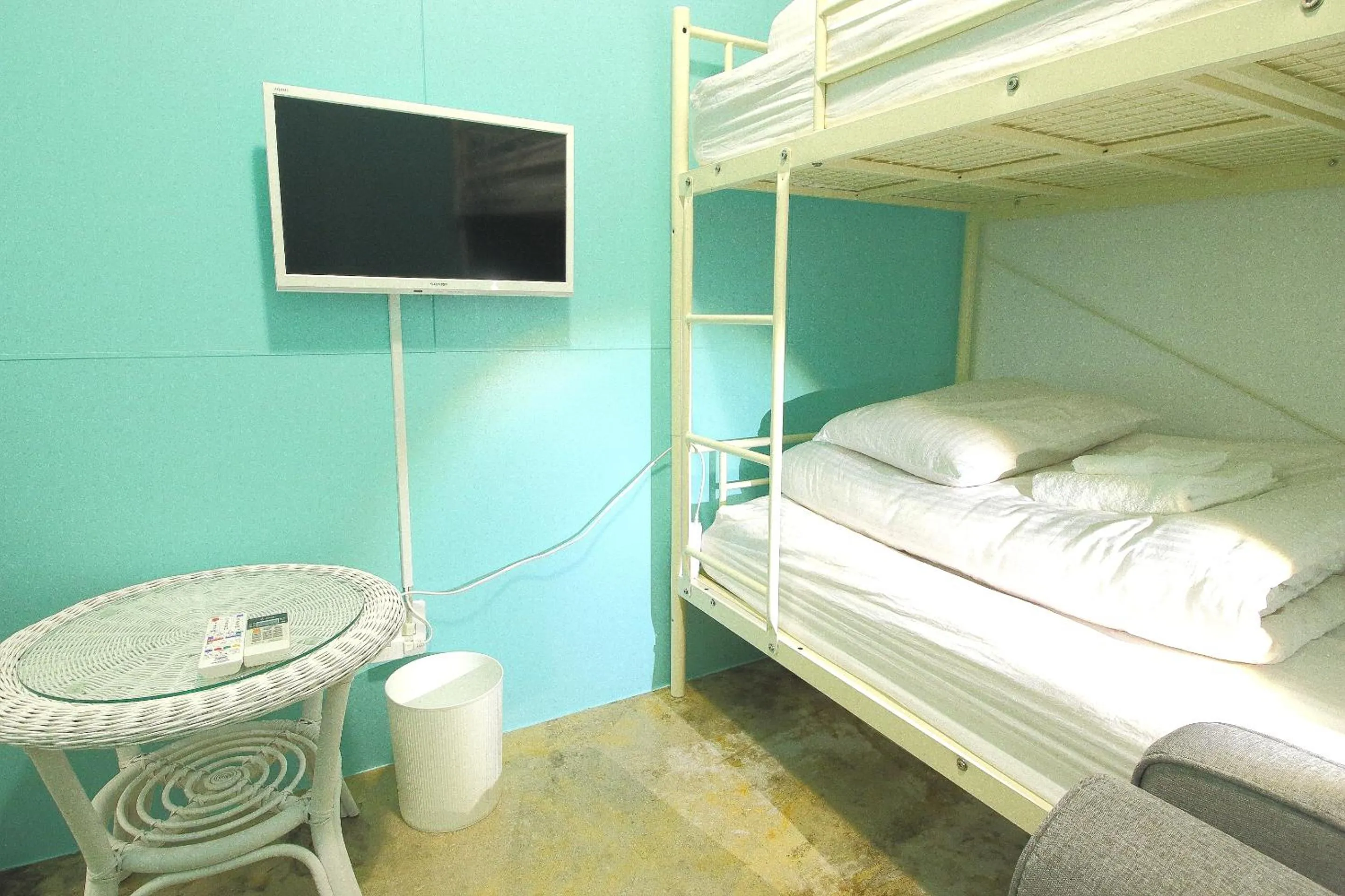 Photo of the whole room, Bed in Seawall Hostel