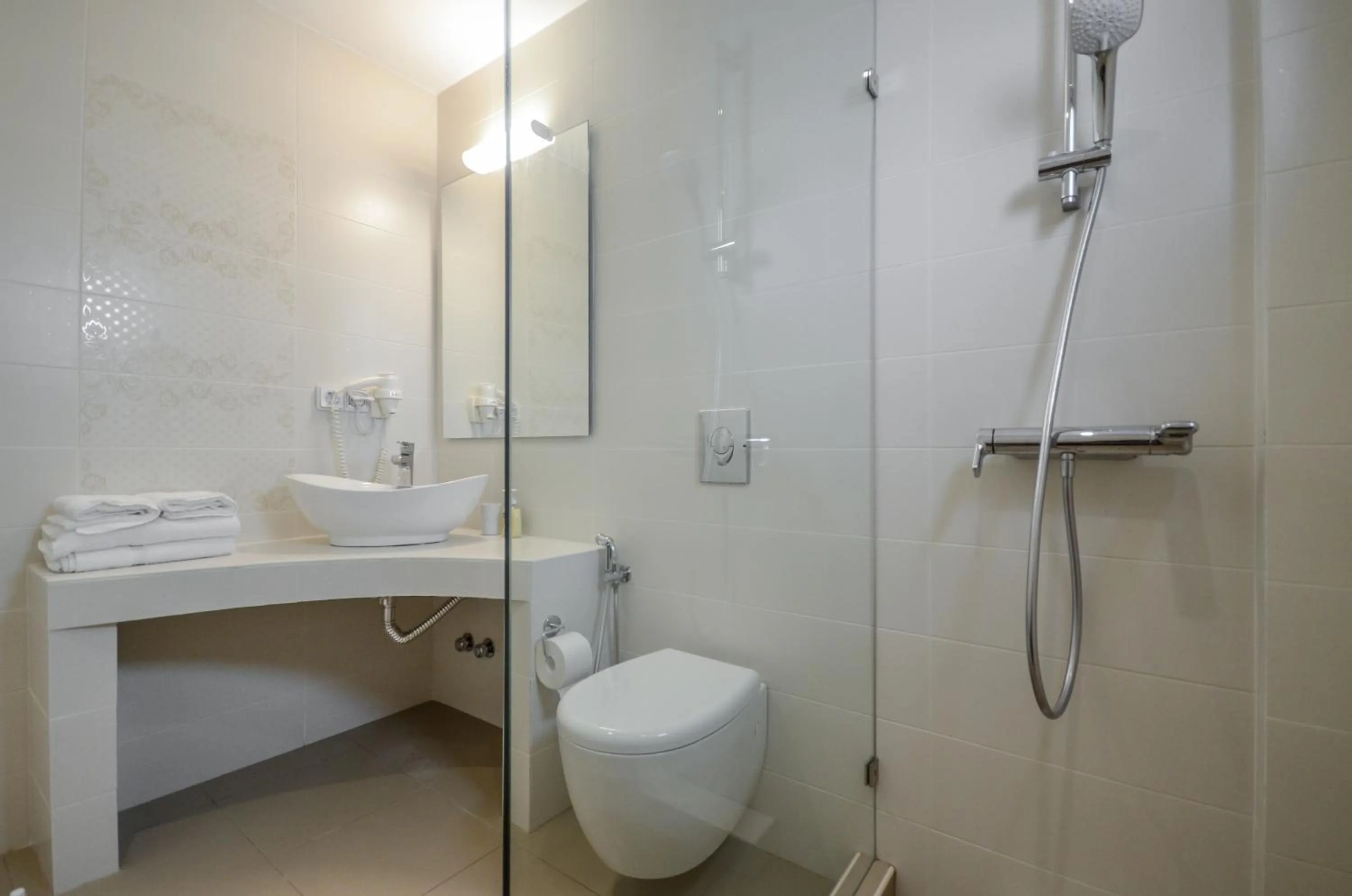 Shower in Sun Beach Hotel