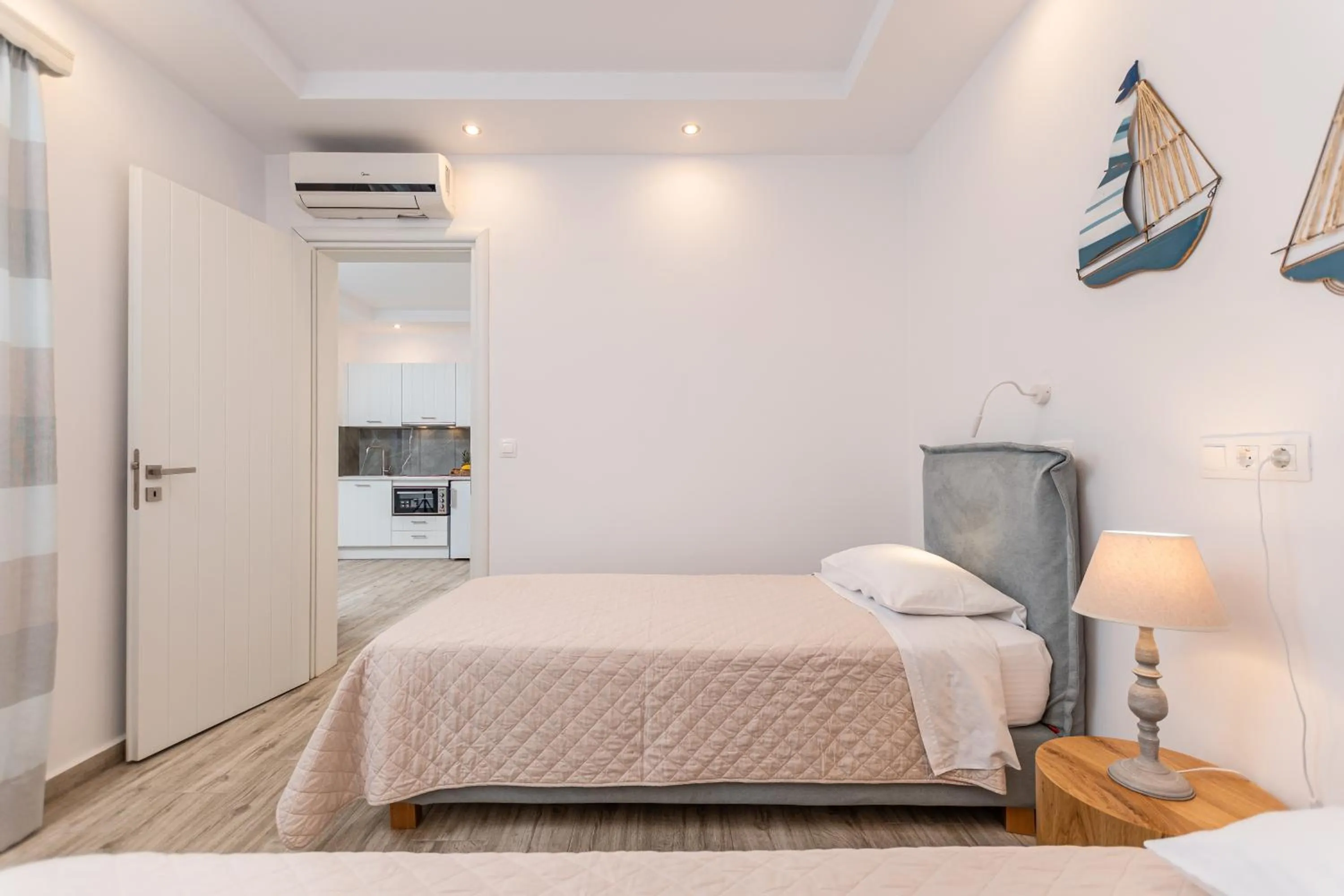 Photo of the whole room, Bed in Sun Beach Hotel