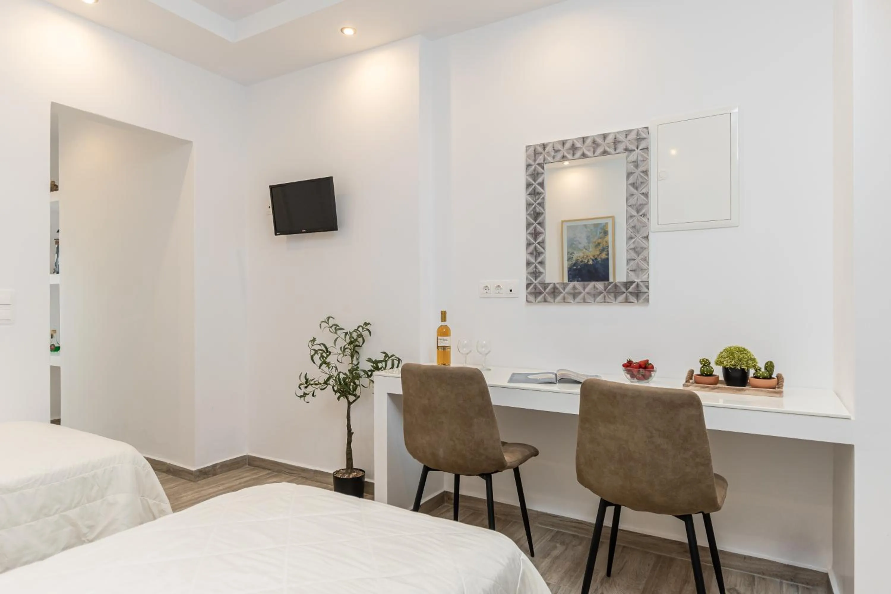 TV and multimedia, Bed in Sun Beach Hotel