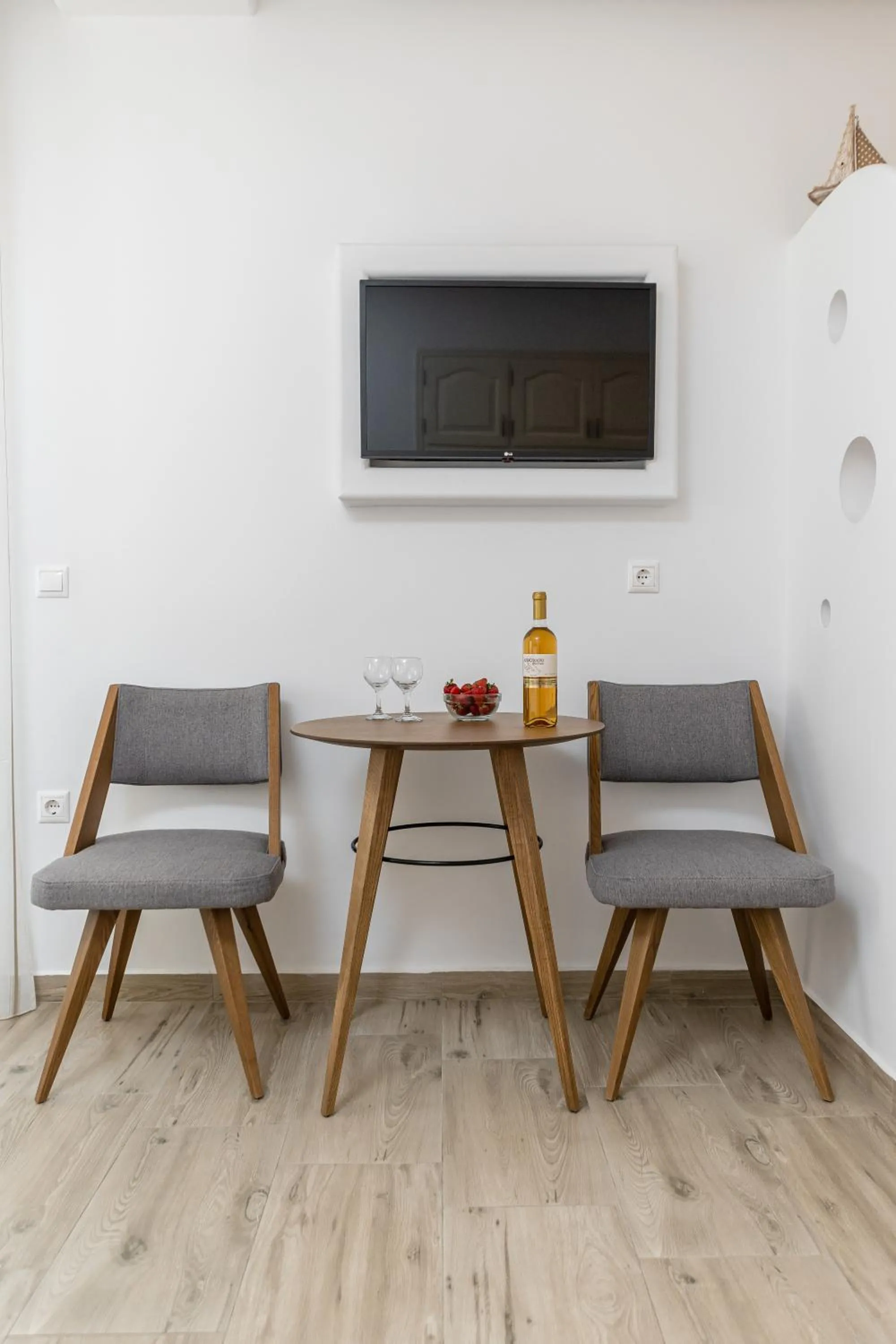 TV and multimedia in Sun Beach Hotel