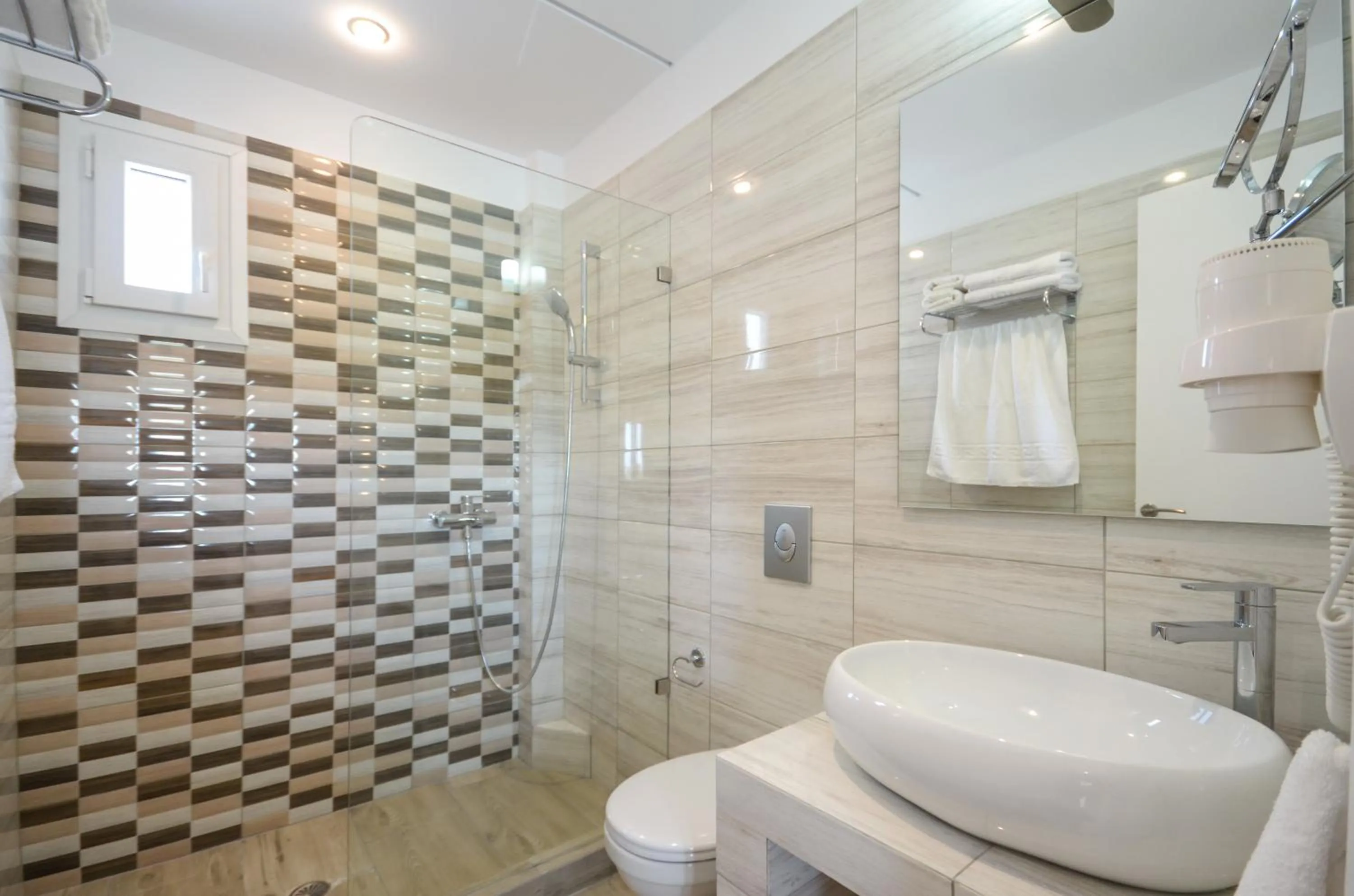 Shower in Sun Beach Hotel