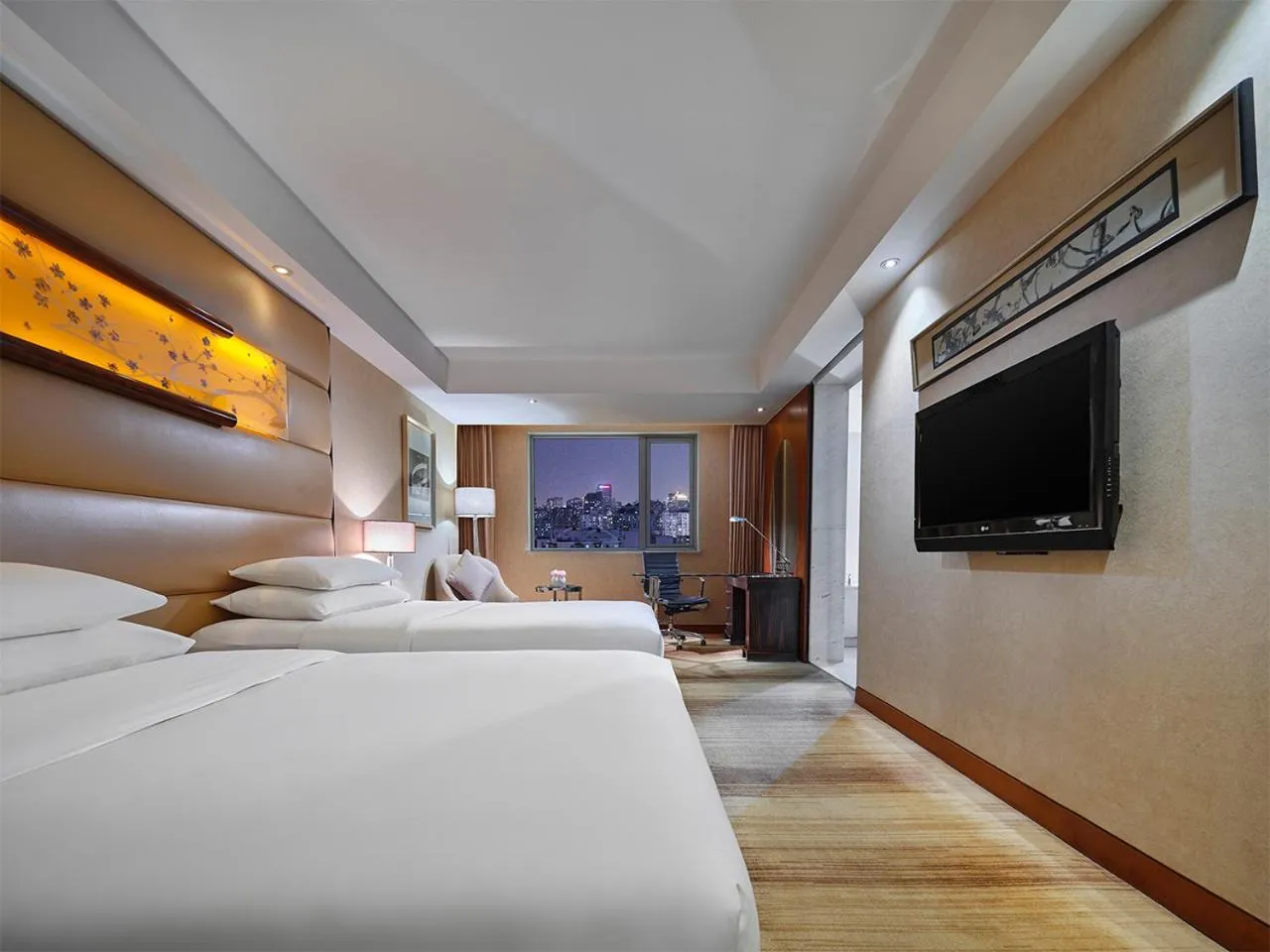 Photo of the whole room, Bed in Gehua New Century Hotel Beijing