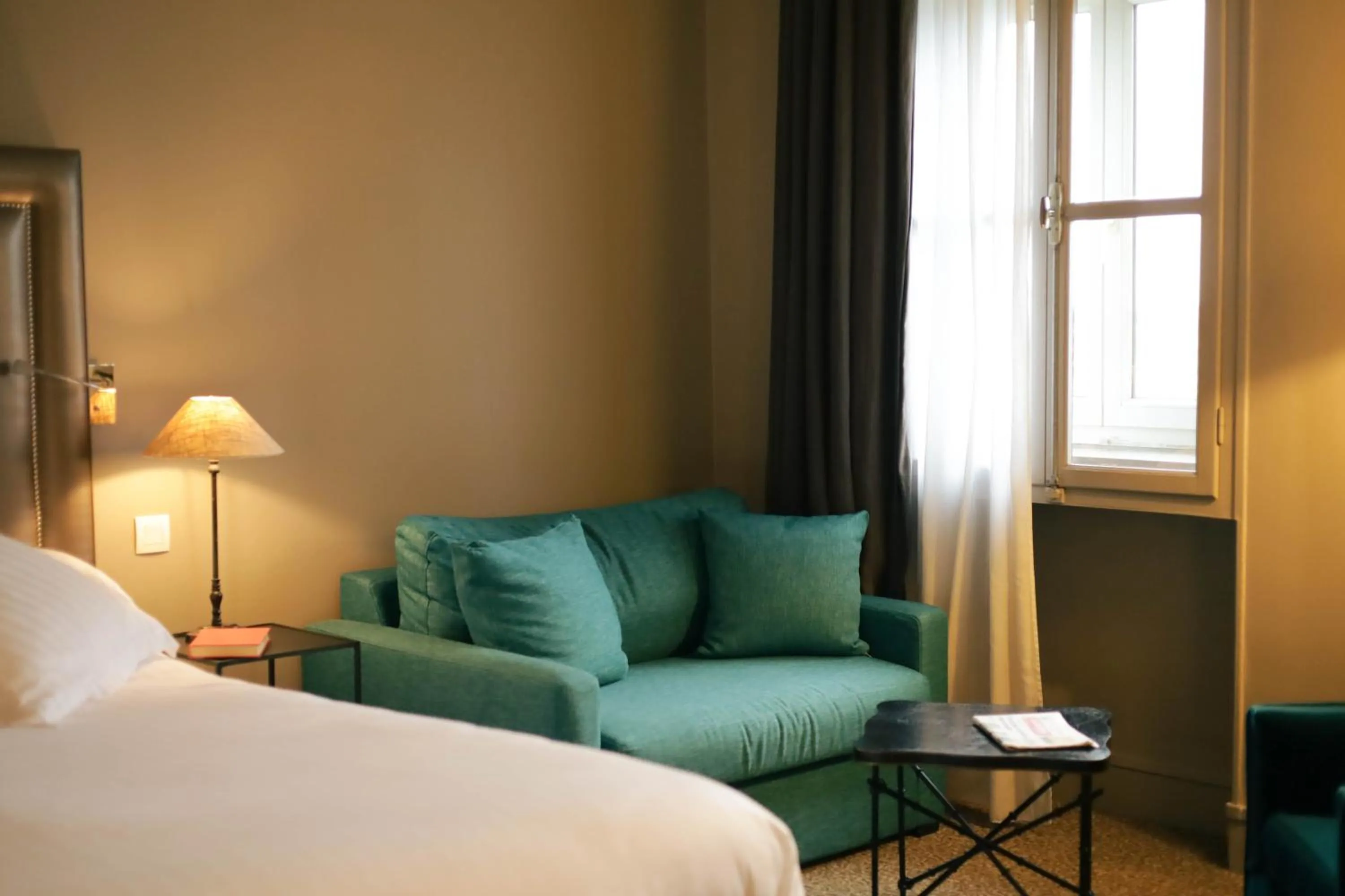 Bed in Best Western Plus d'Europe et d'Angleterre