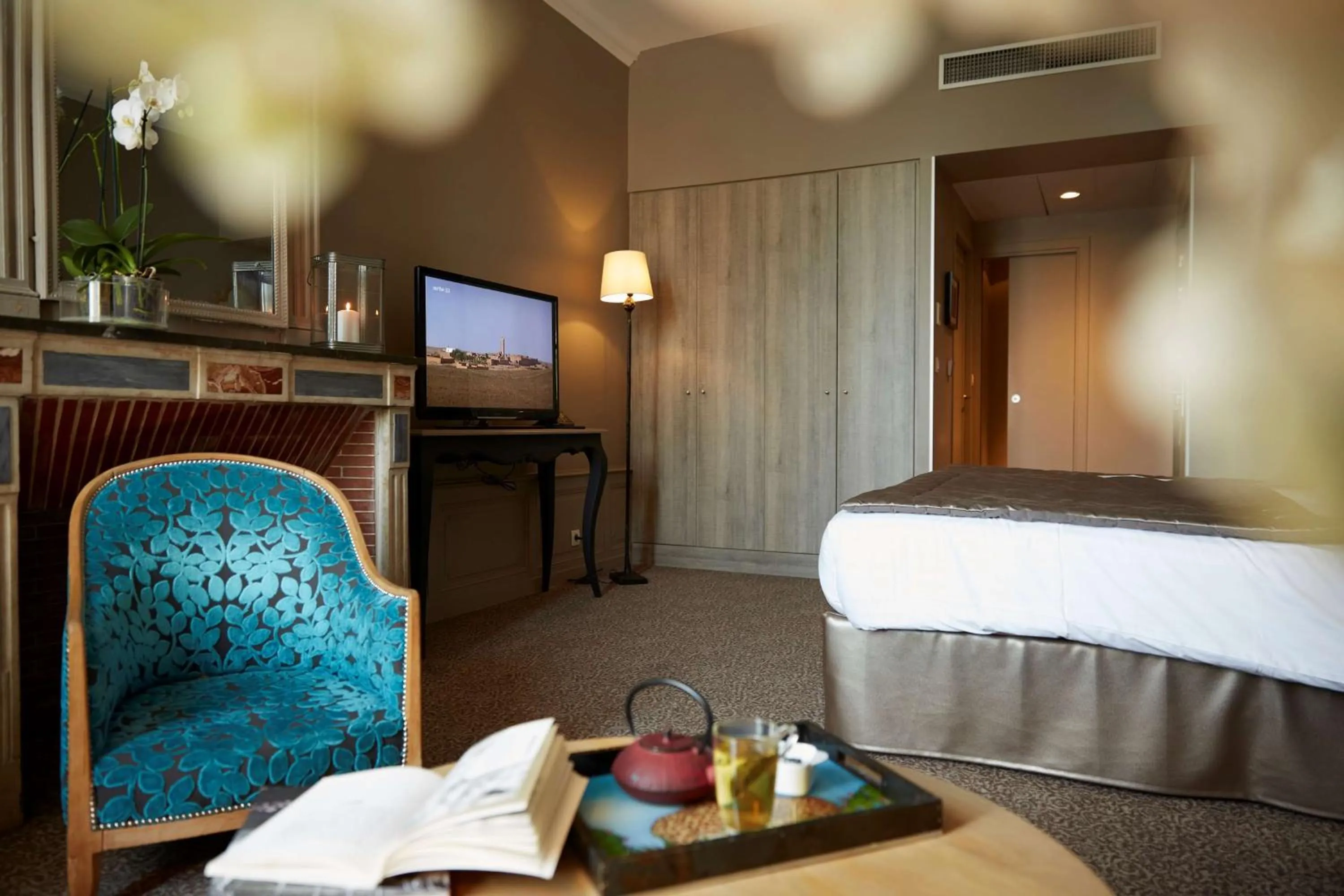 Photo of the whole room, Bed in Best Western Plus d'Europe et d'Angleterre