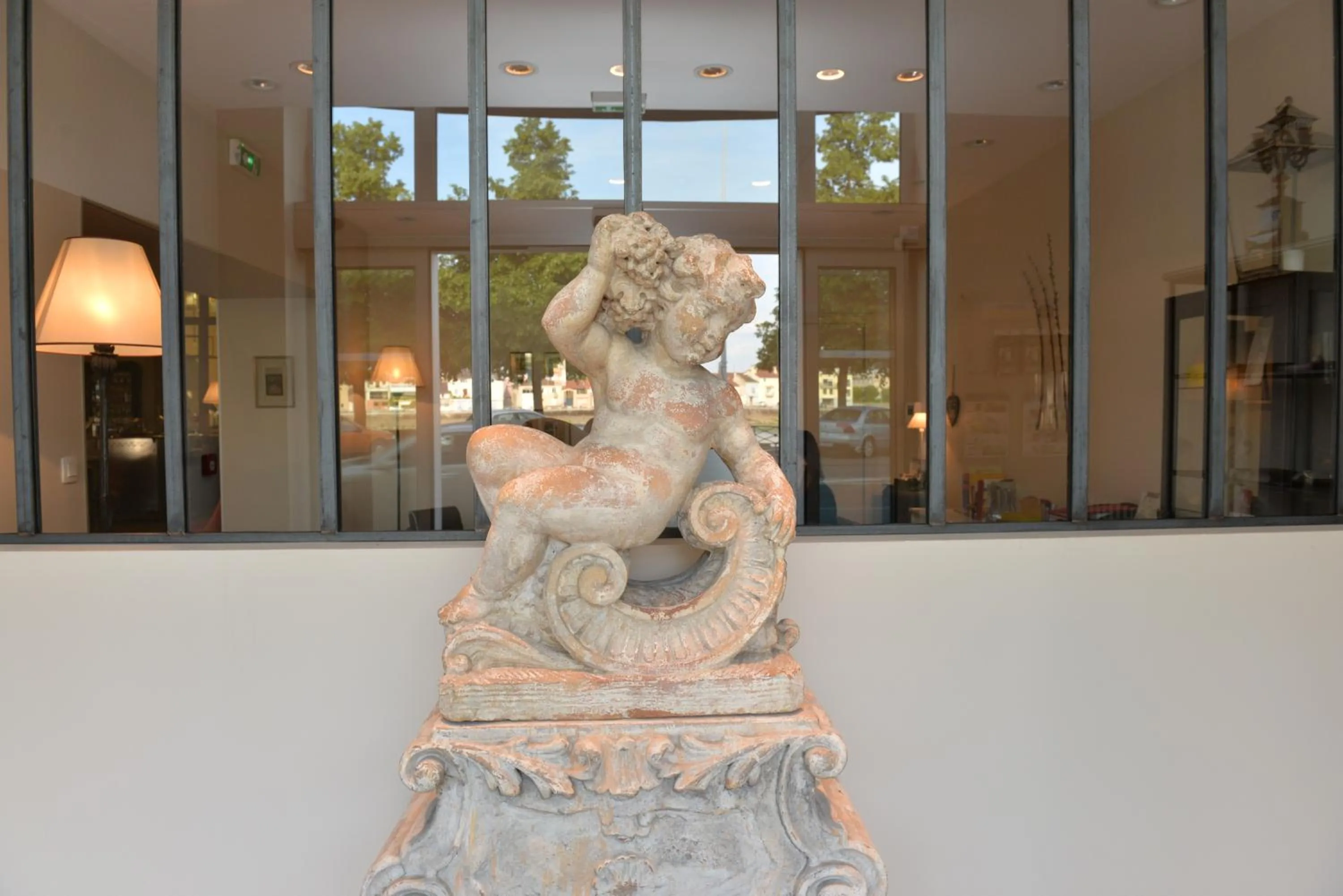 Decorative detail in Best Western Plus d'Europe et d'Angleterre