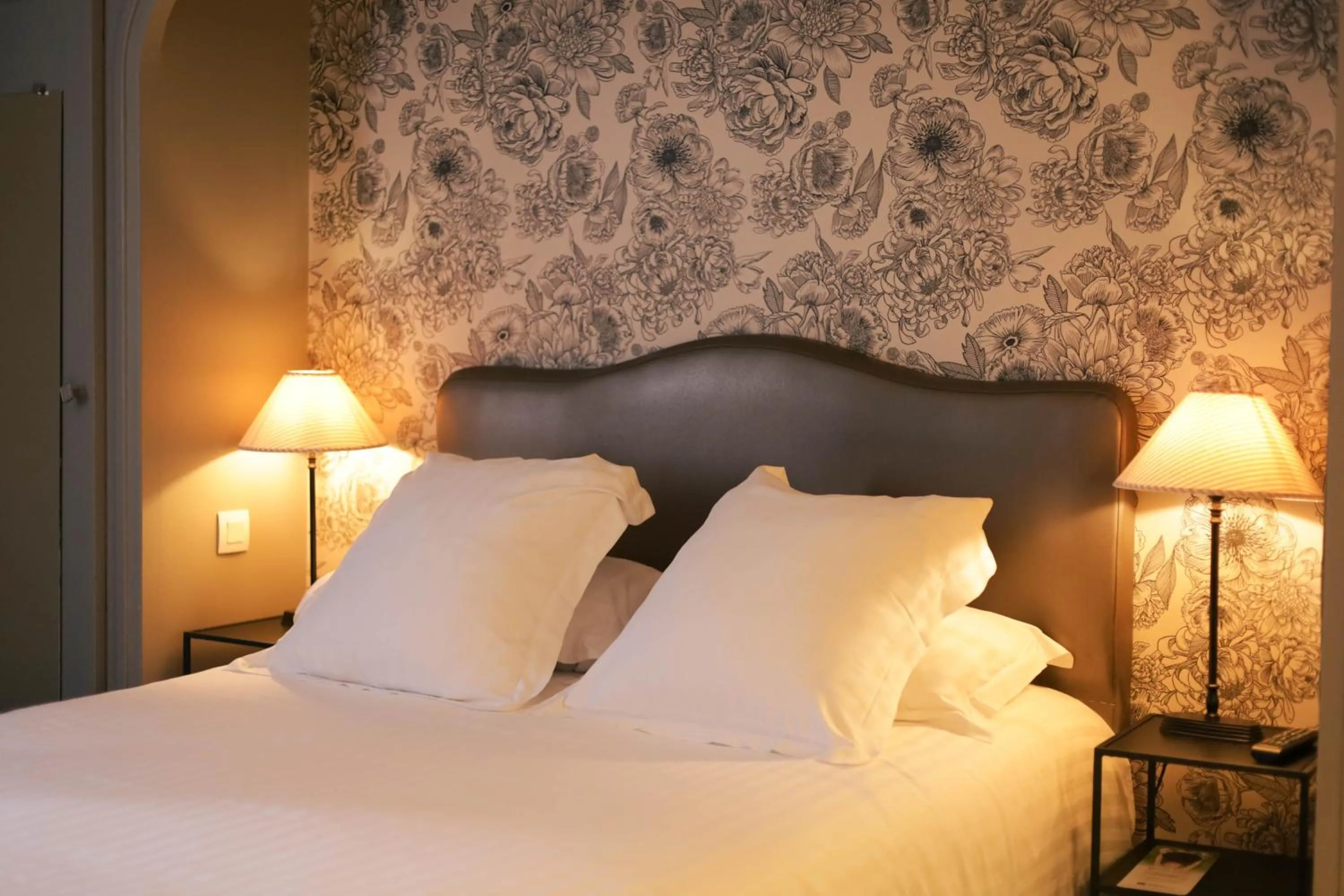 Bed in Best Western Plus d'Europe et d'Angleterre