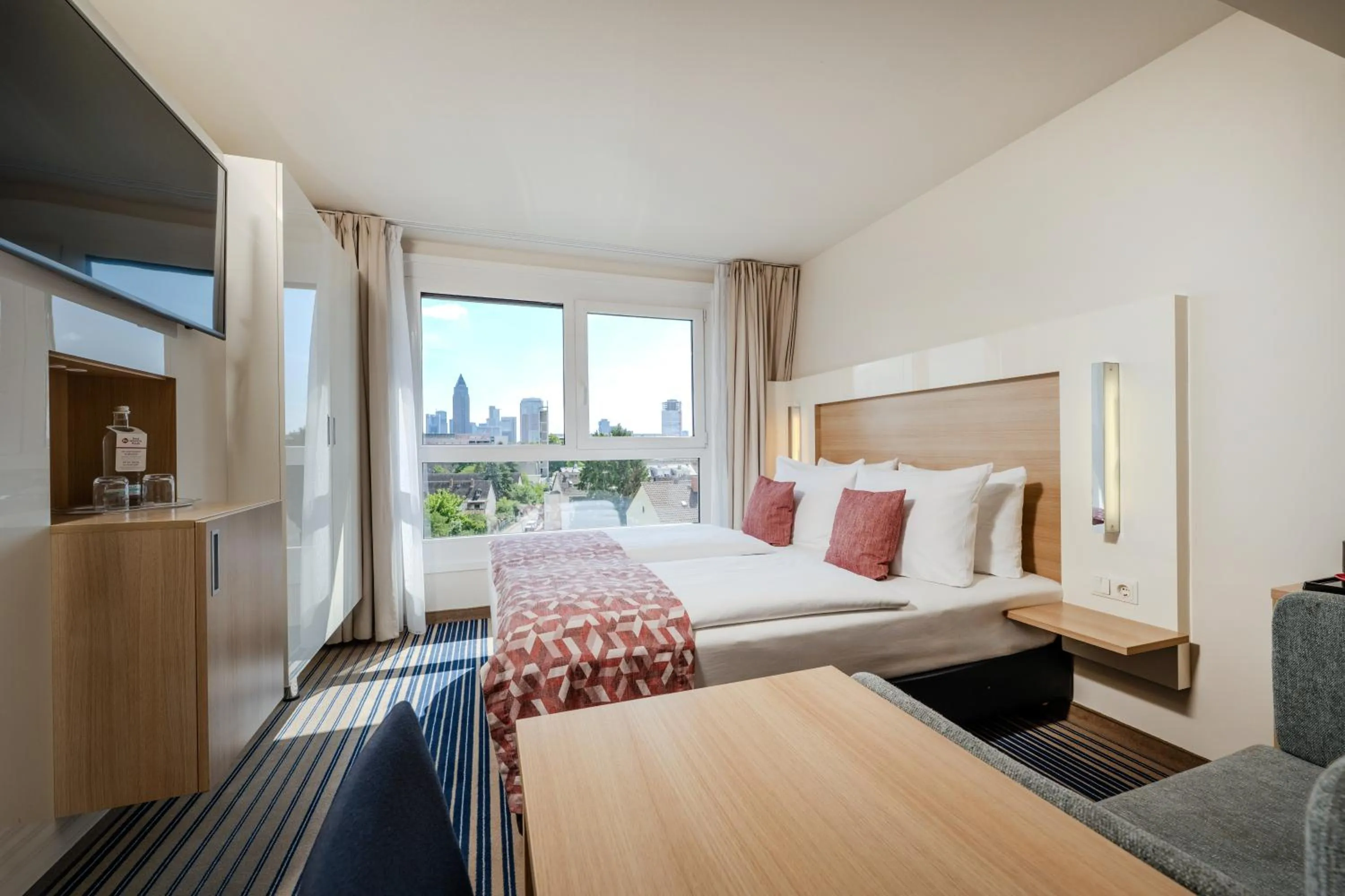 View (from property/room), Bed in Best Western Plus Welcome Hotel Frankfurt