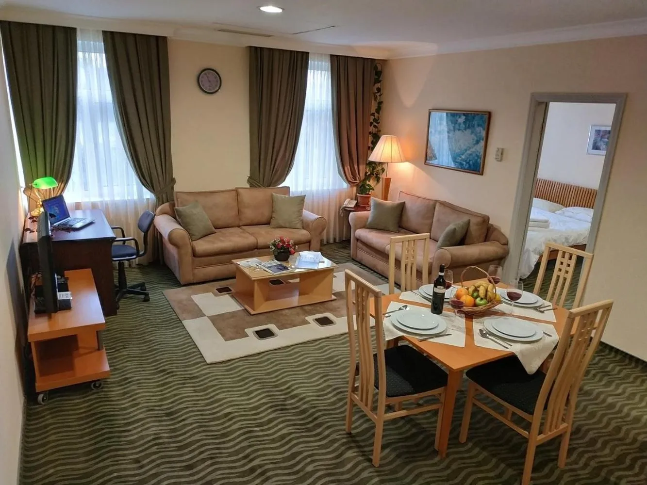 Living room in City Mansion ApartHotel