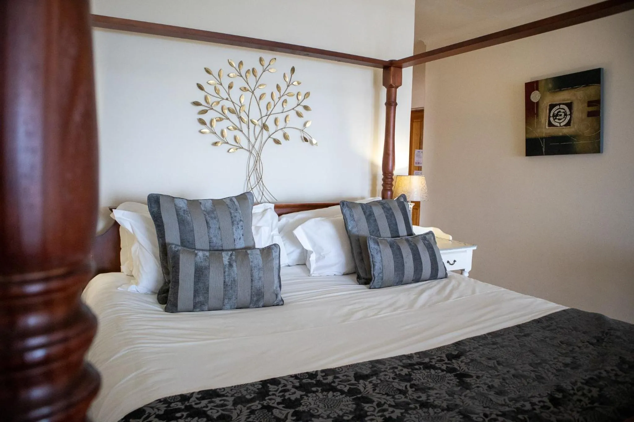 Bed in 305 Guest House