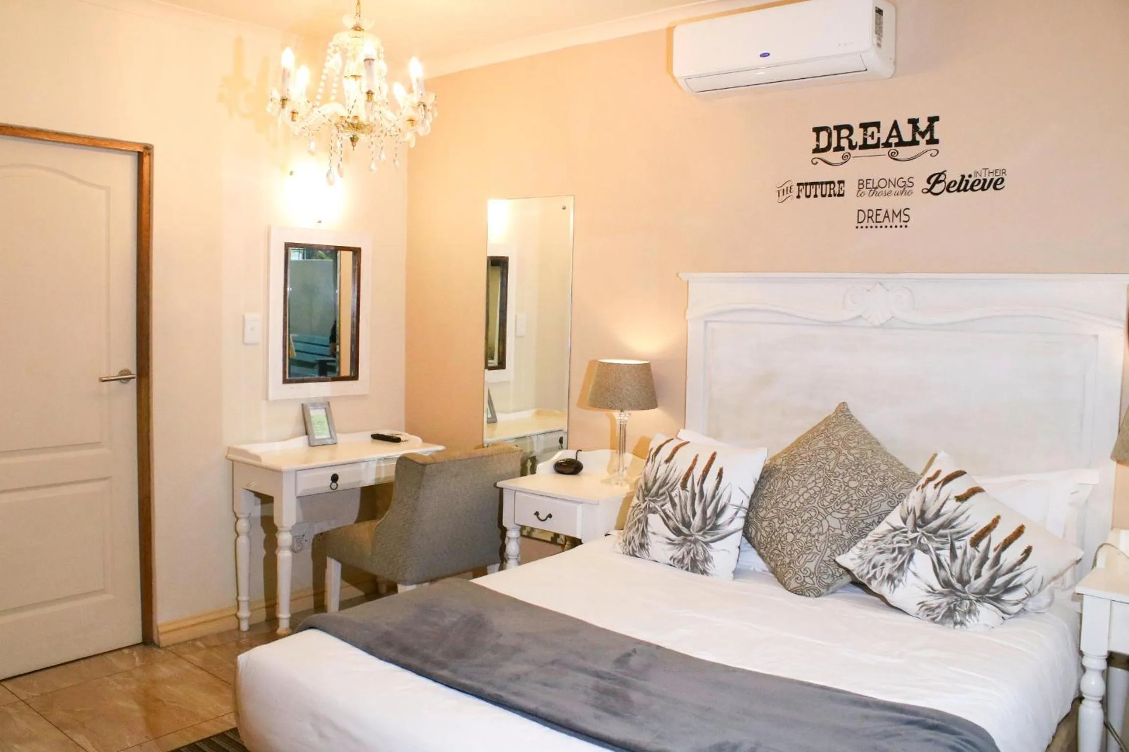 Bed in 305 Guest House