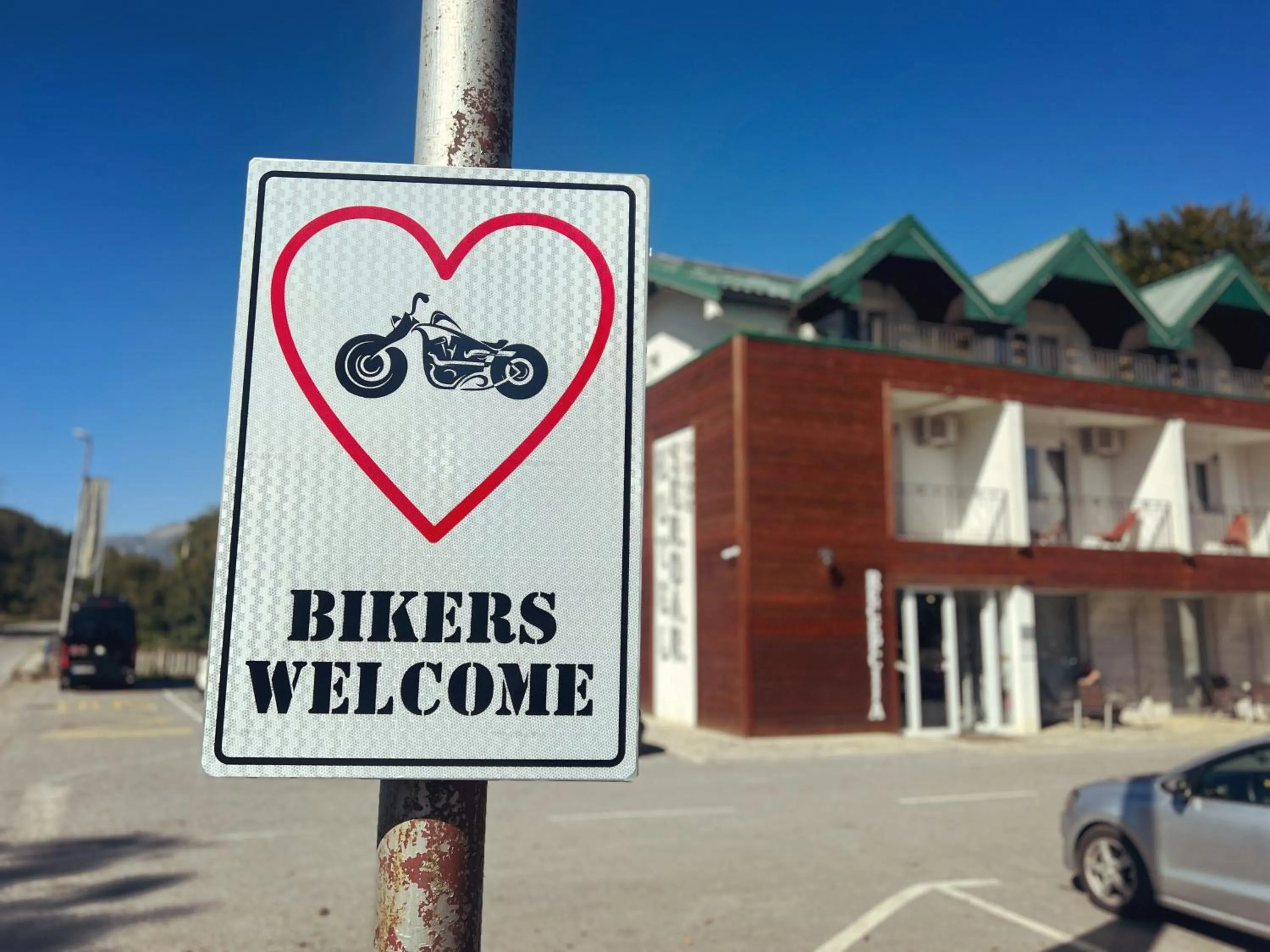 Parking in Hotel Serdar