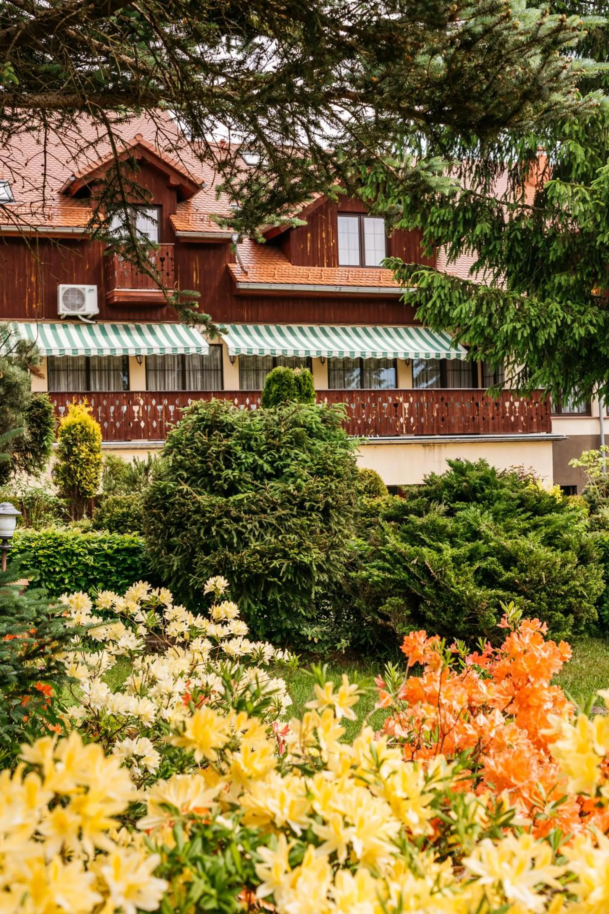 Property building in Hotel Chata Za Wsią