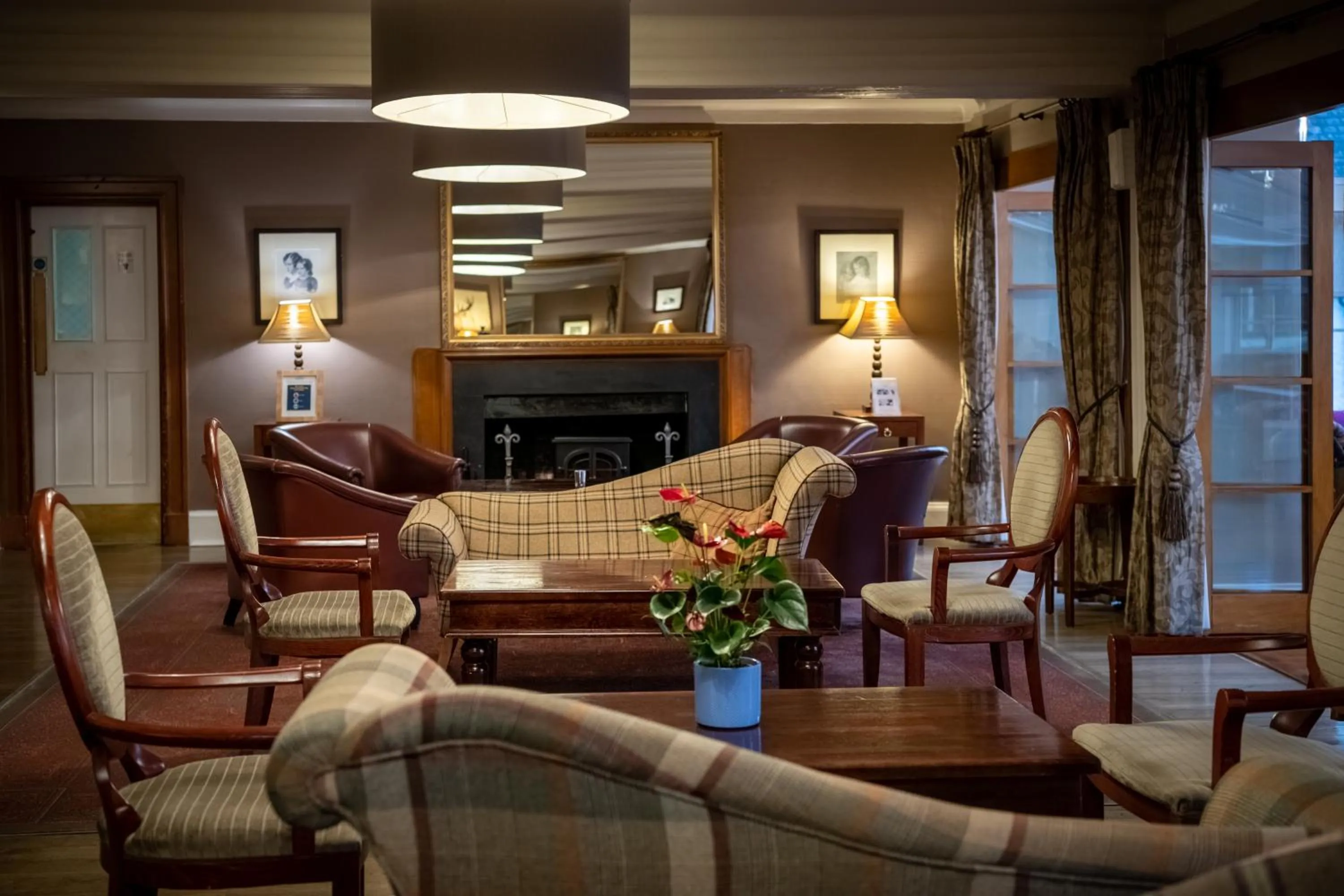 Lounge or bar in Buchanan Arms Hotel & Leisure, Sure Hotel Collection