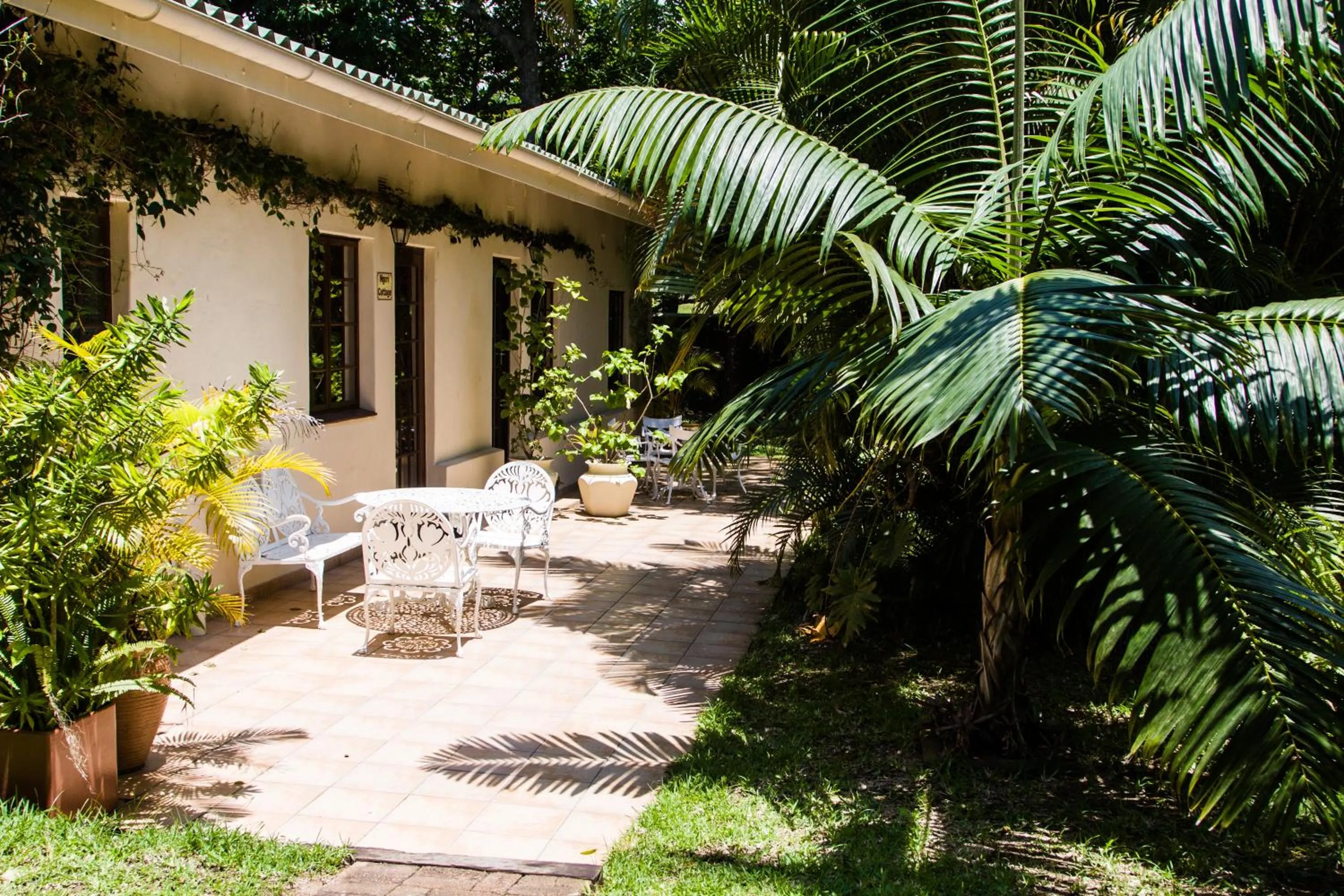 Patio in Parkers Cottages