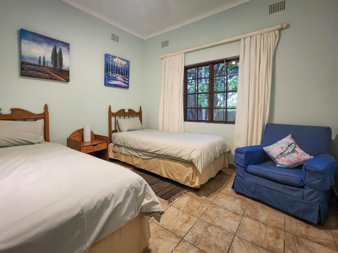Bedroom, Bed in Parkers Cottages
