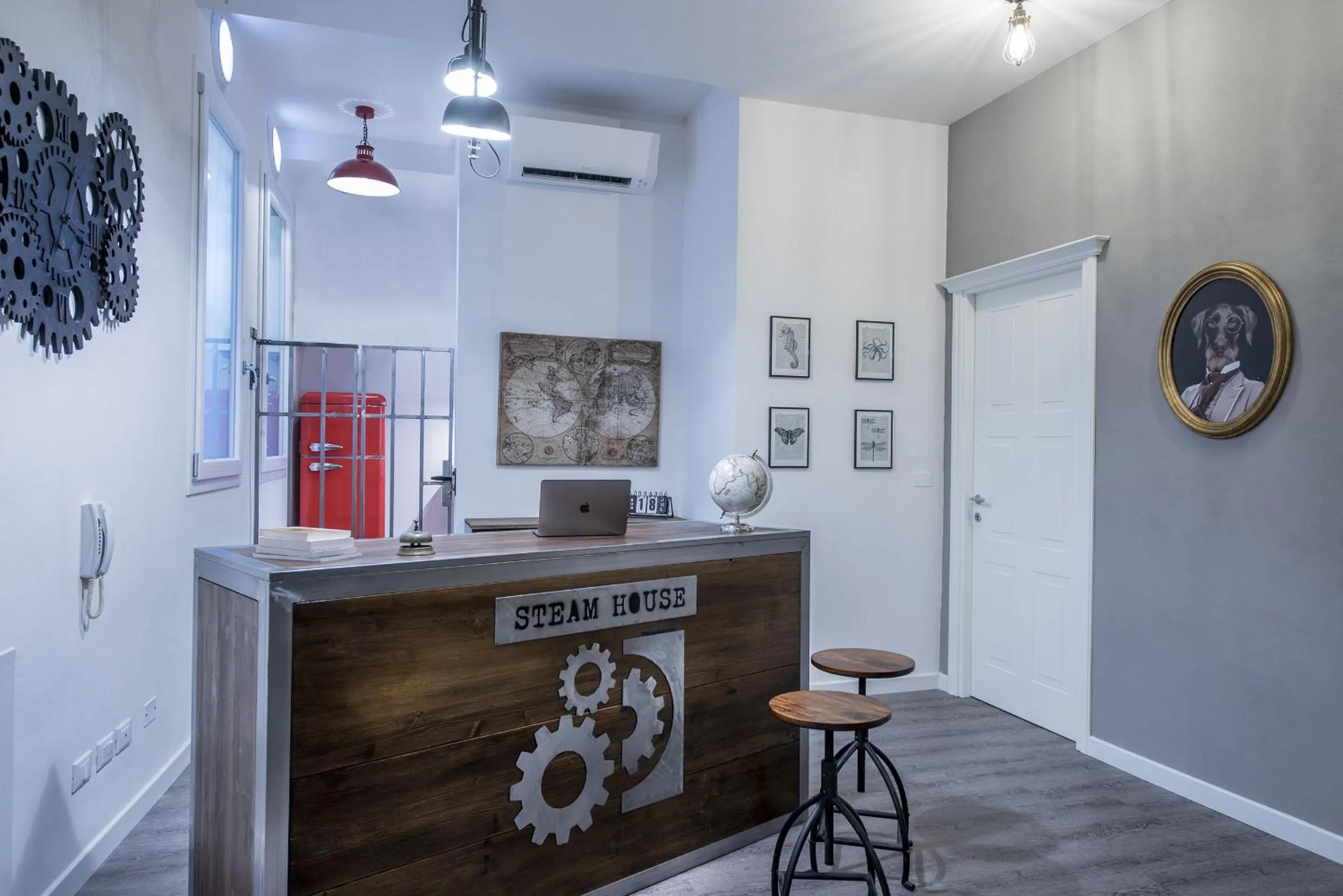 Lobby or reception in Steam House Room & Breakfast