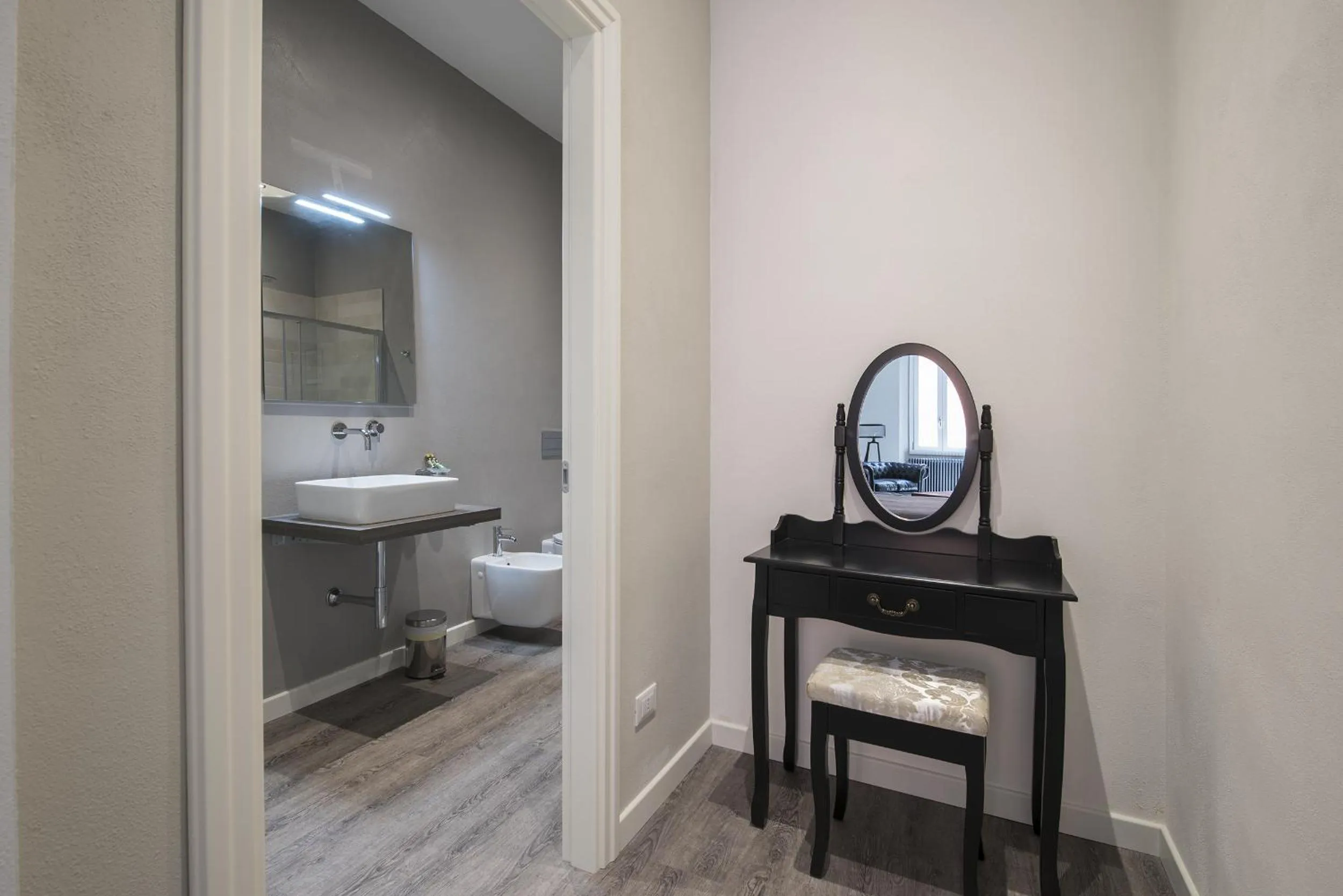 Steam House Room & Breakfast