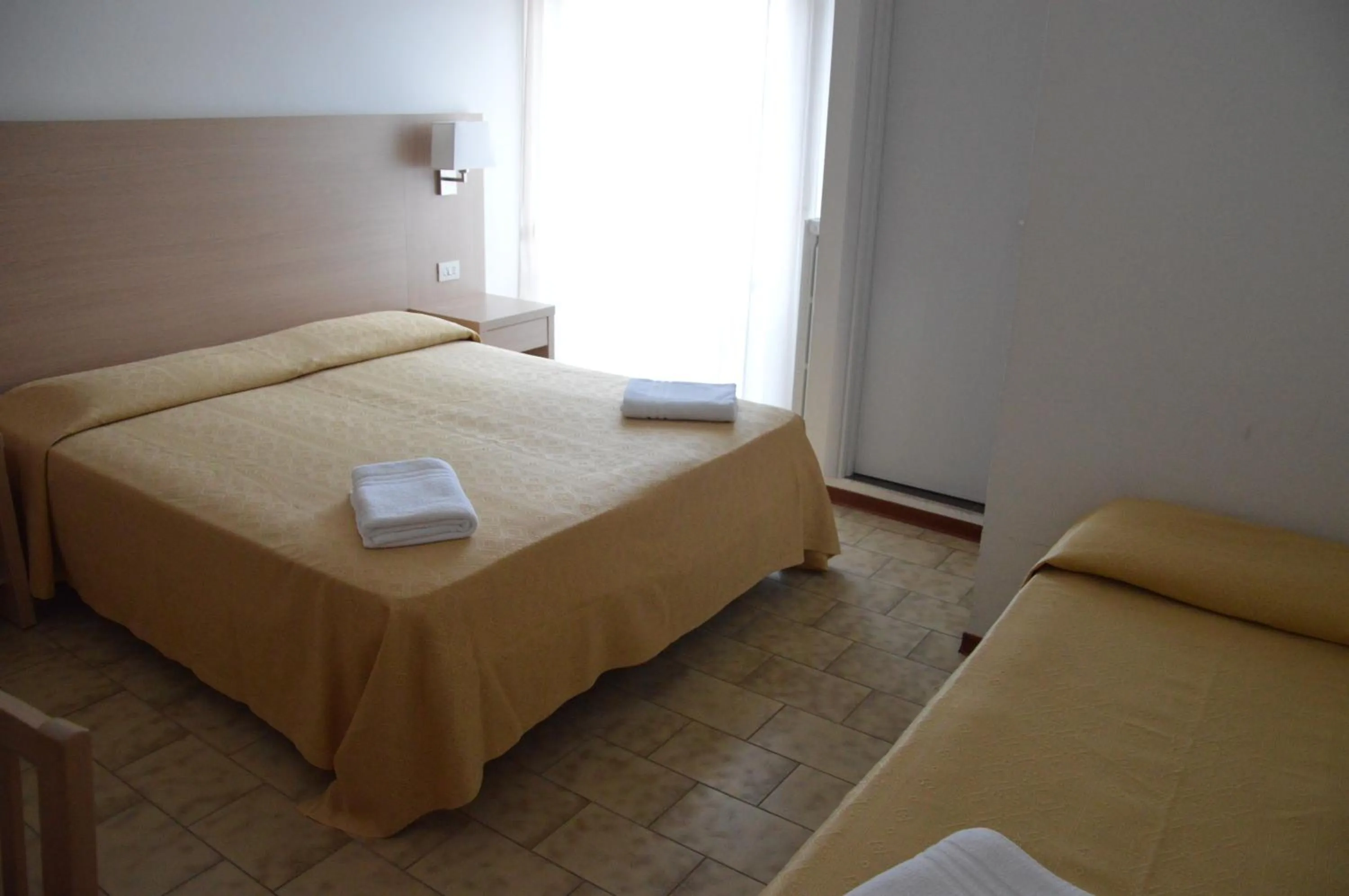 Bedroom, Bed in Hotel Caesar