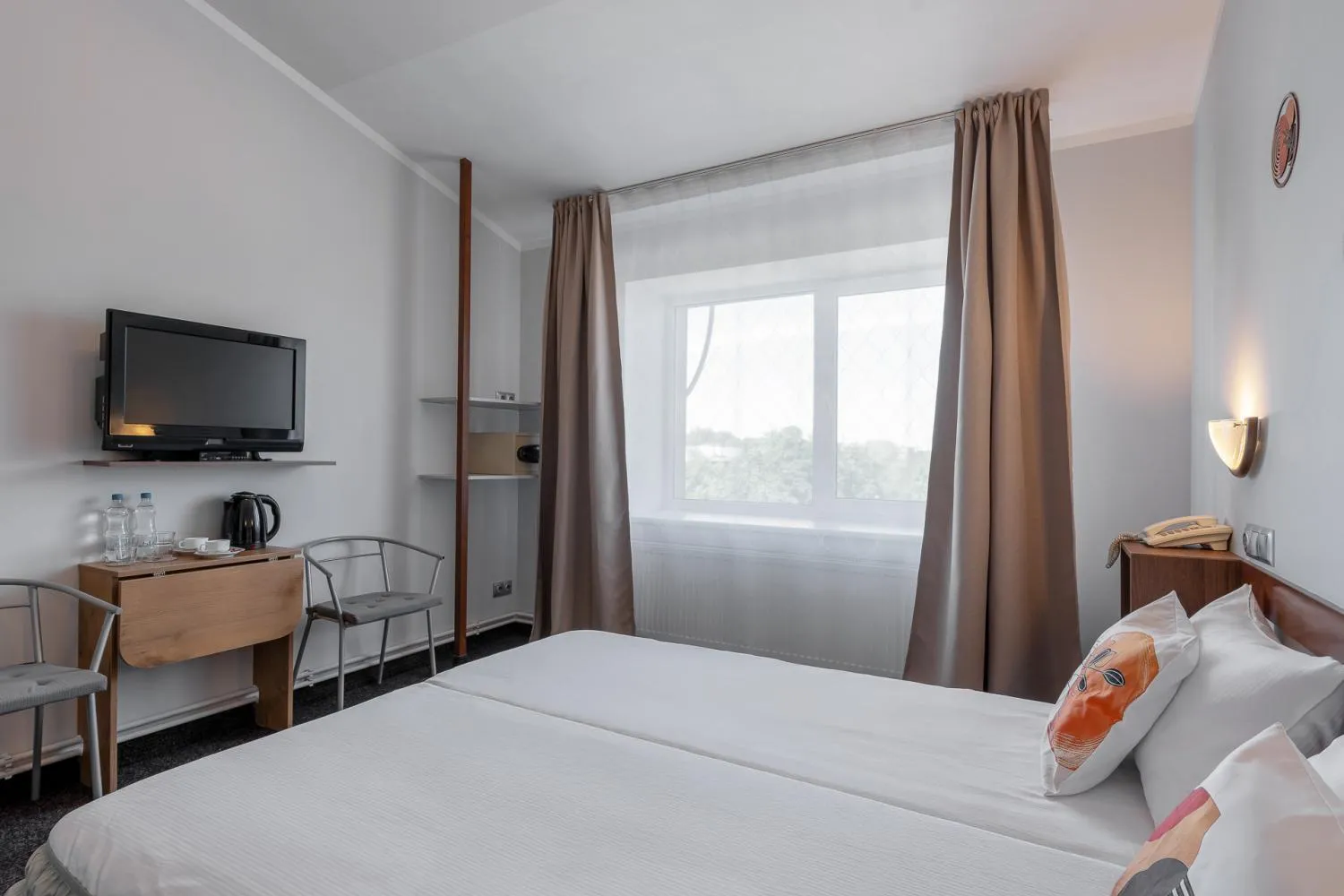 Photo of the whole room, Bed in Apart Hotel Tomo FREE PARKING