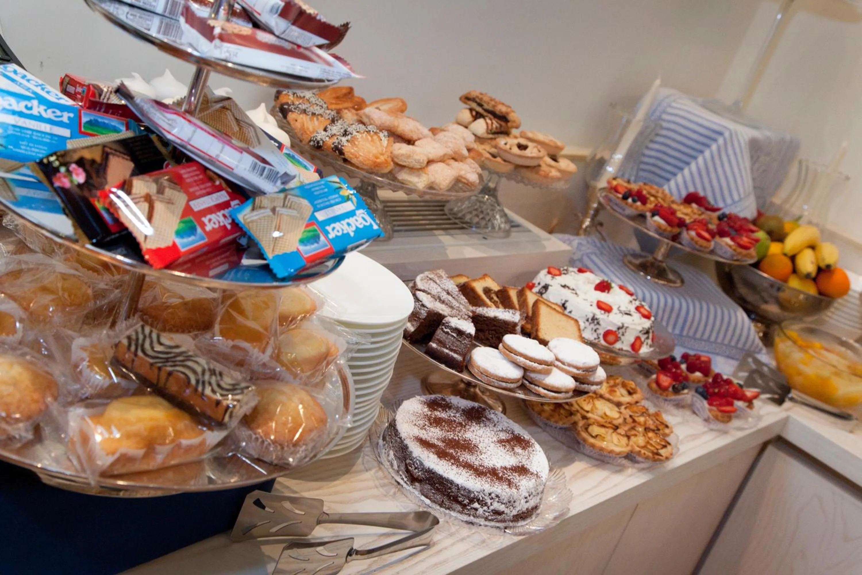 Restaurant/places to eat in Maison Tofani