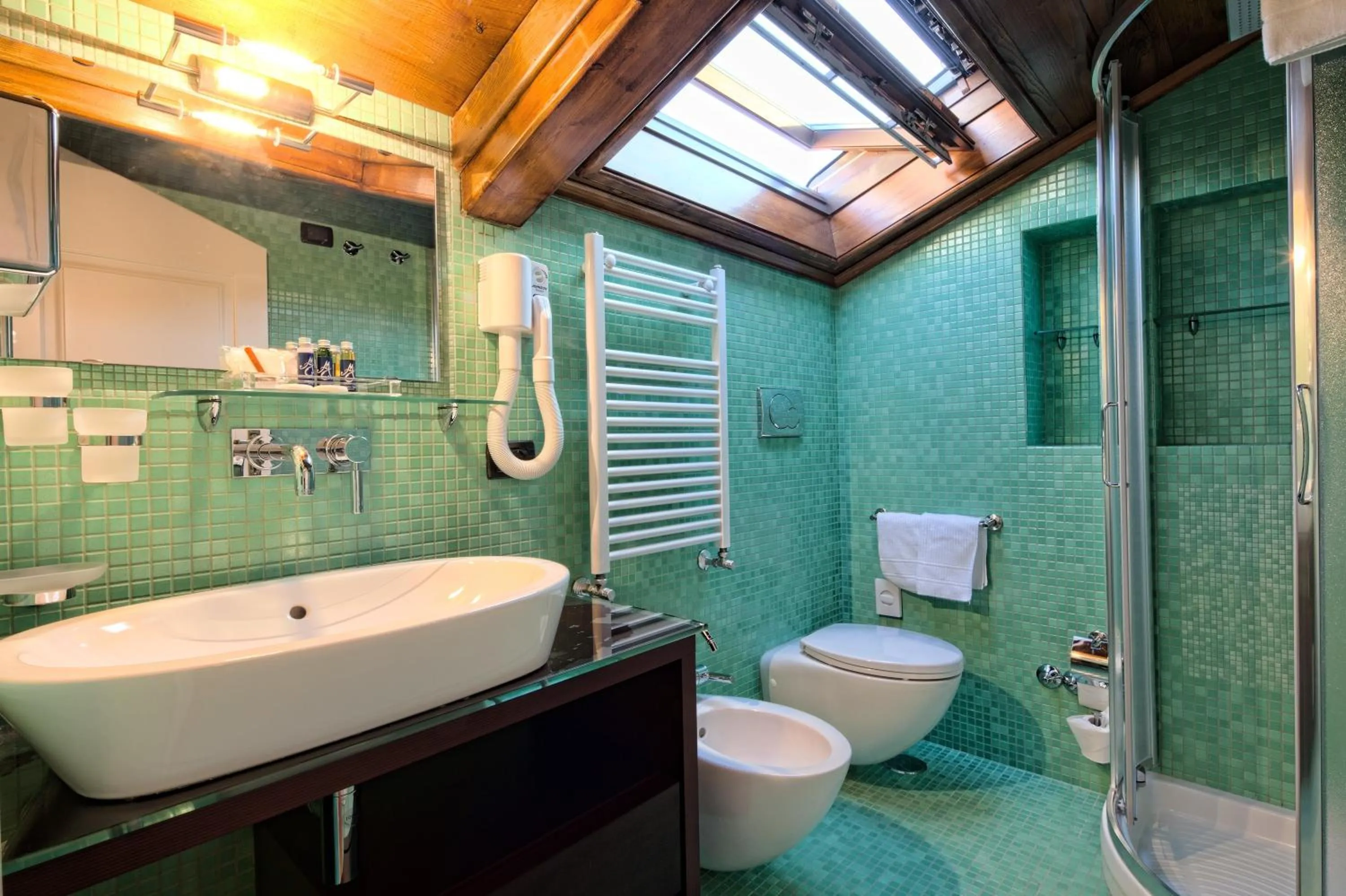 Shower in Maison Tofani